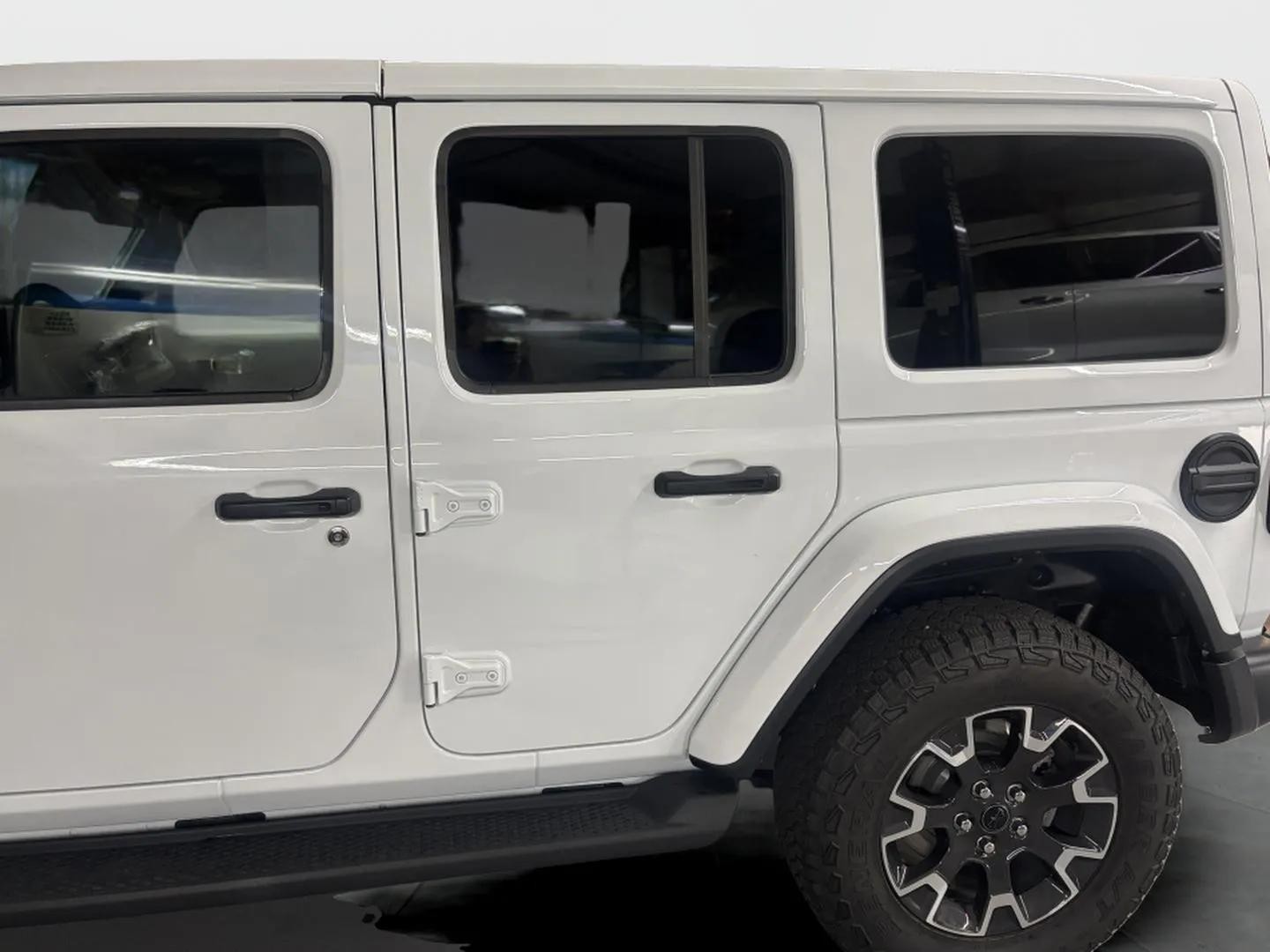 2024 Jeep Wrangler Sahara AWD