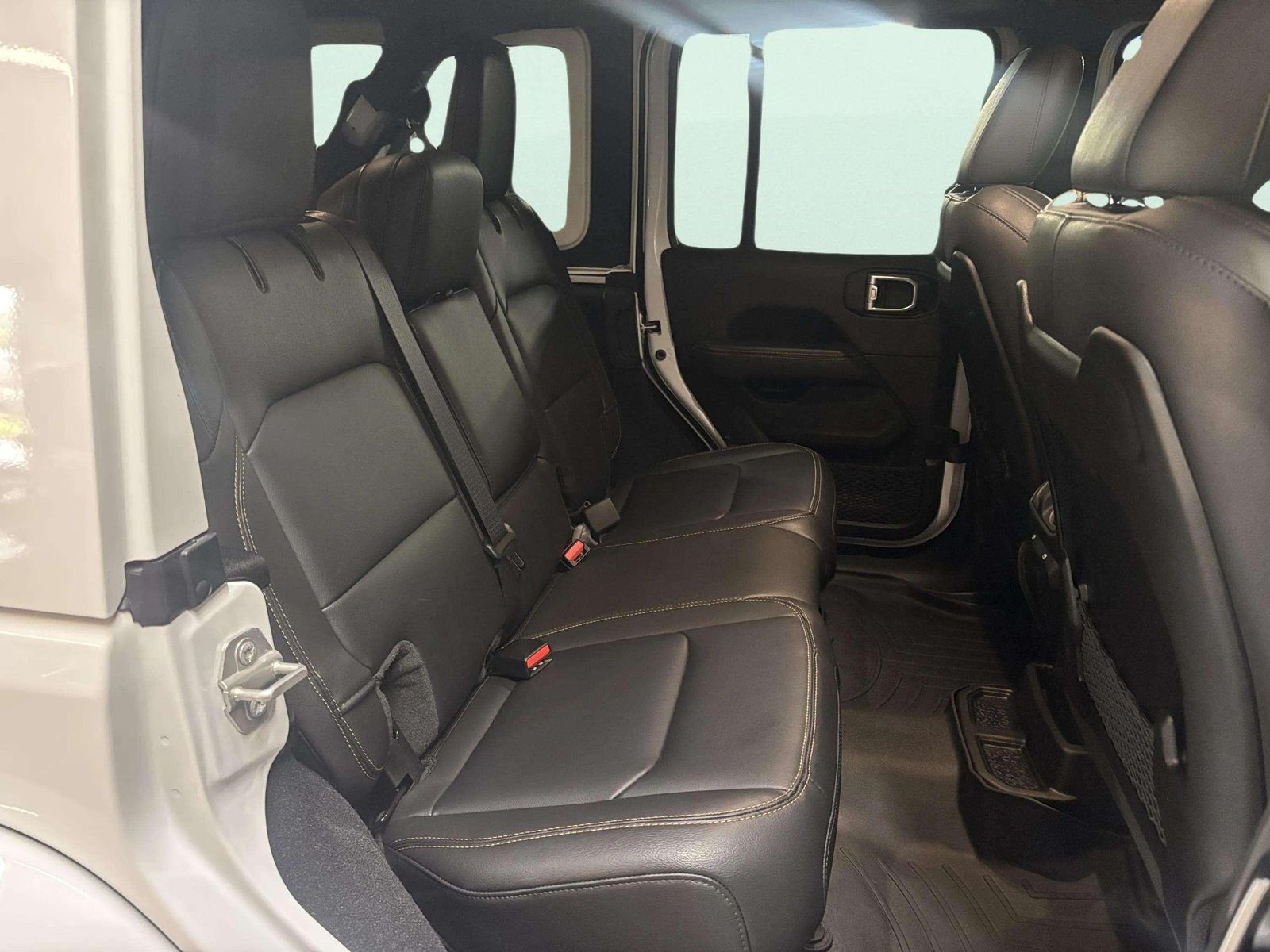 2024 Jeep Wrangler Sahara AWD