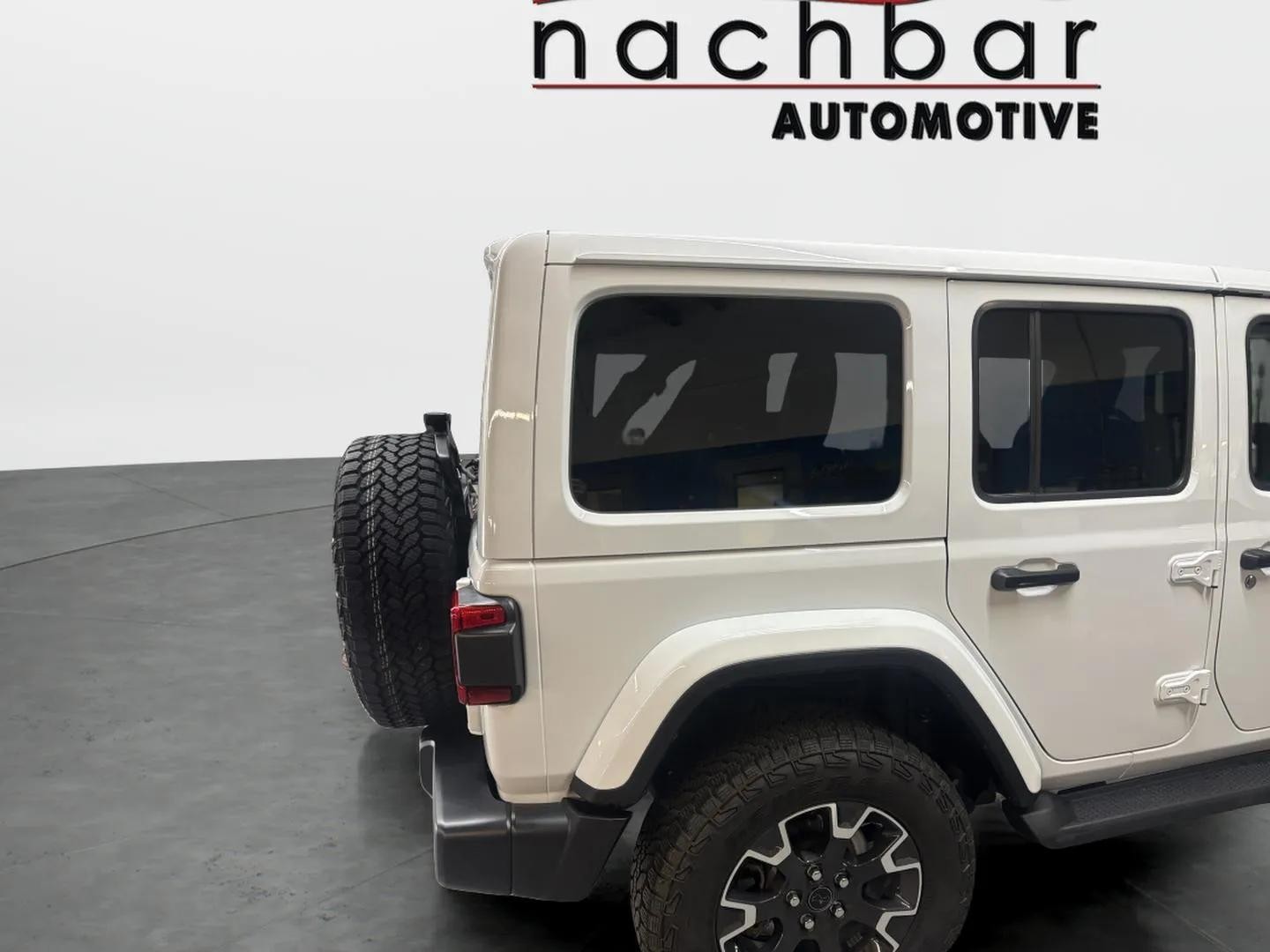 2024 Jeep Wrangler Sahara AWD
