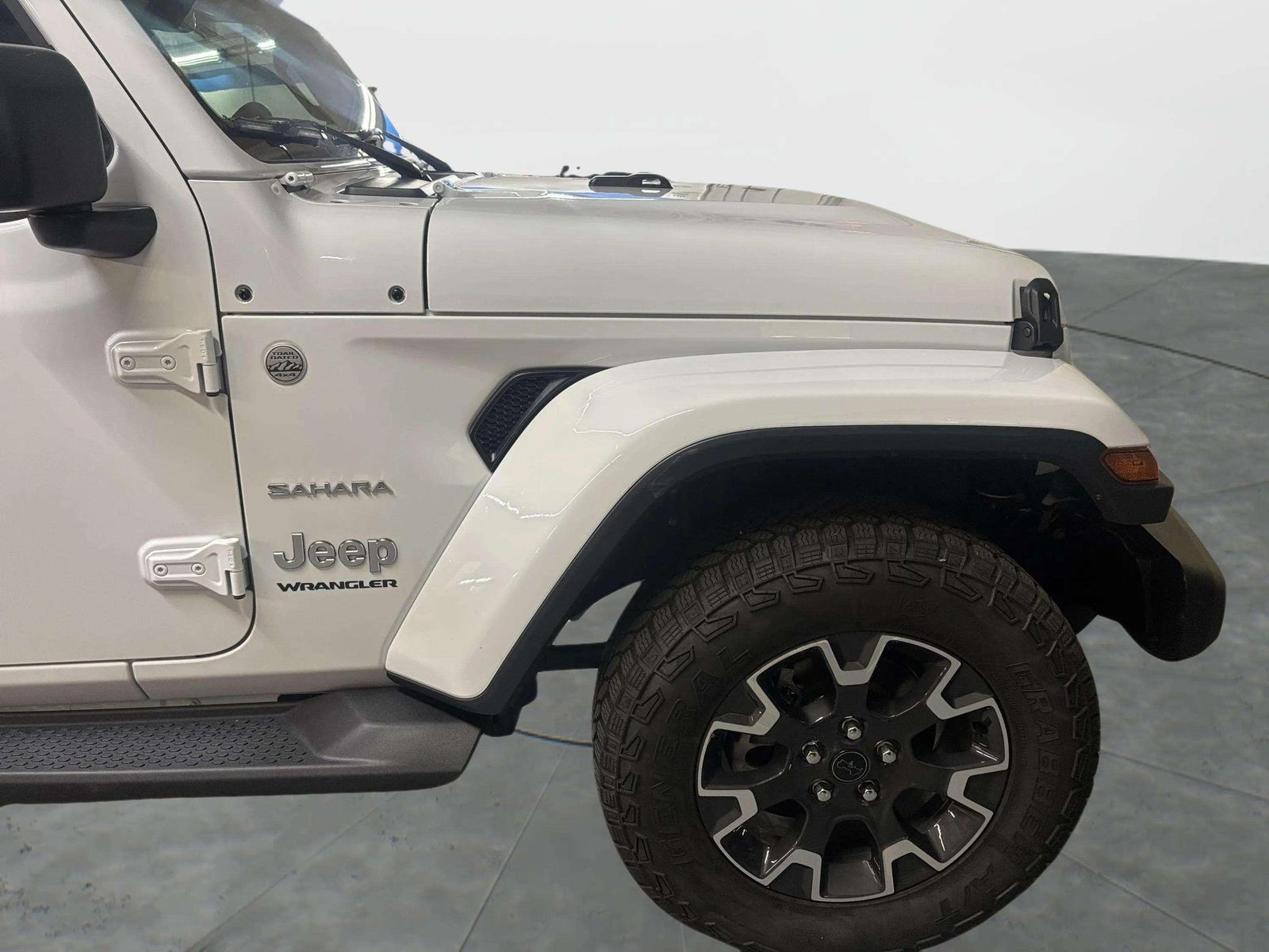 2024 Jeep Wrangler Sahara AWD