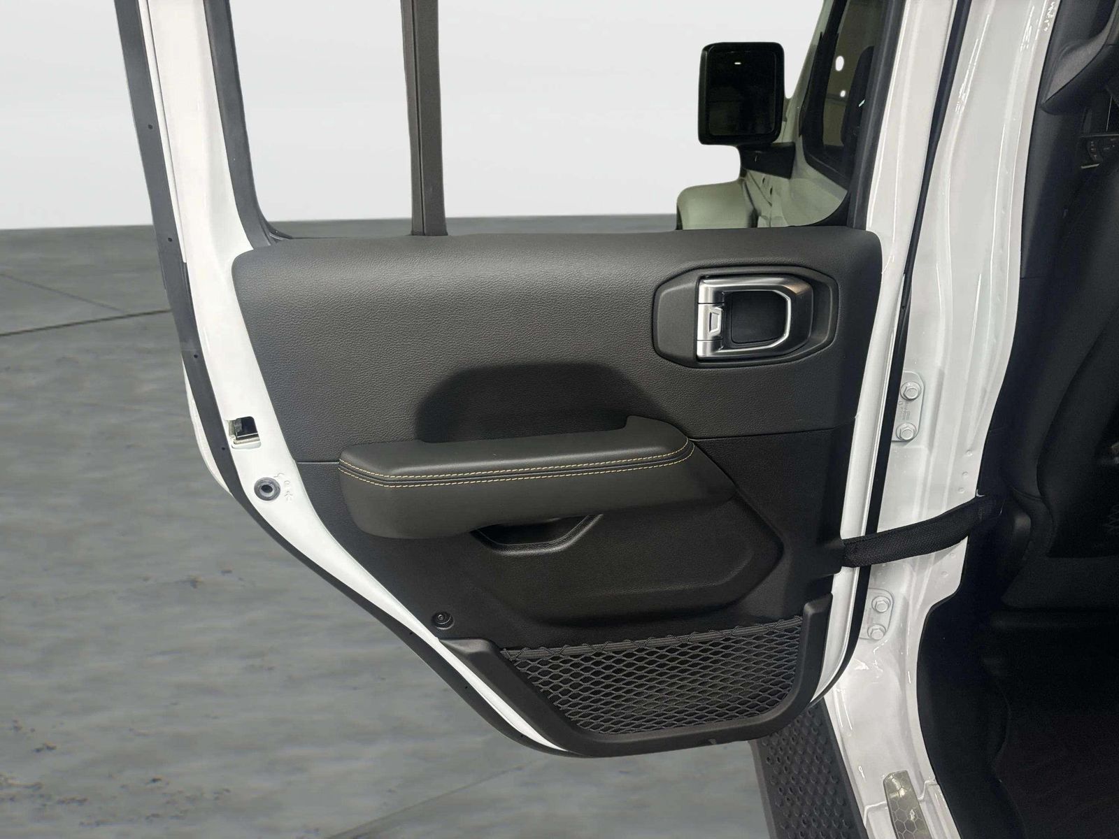 2024 Jeep Wrangler Sahara AWD