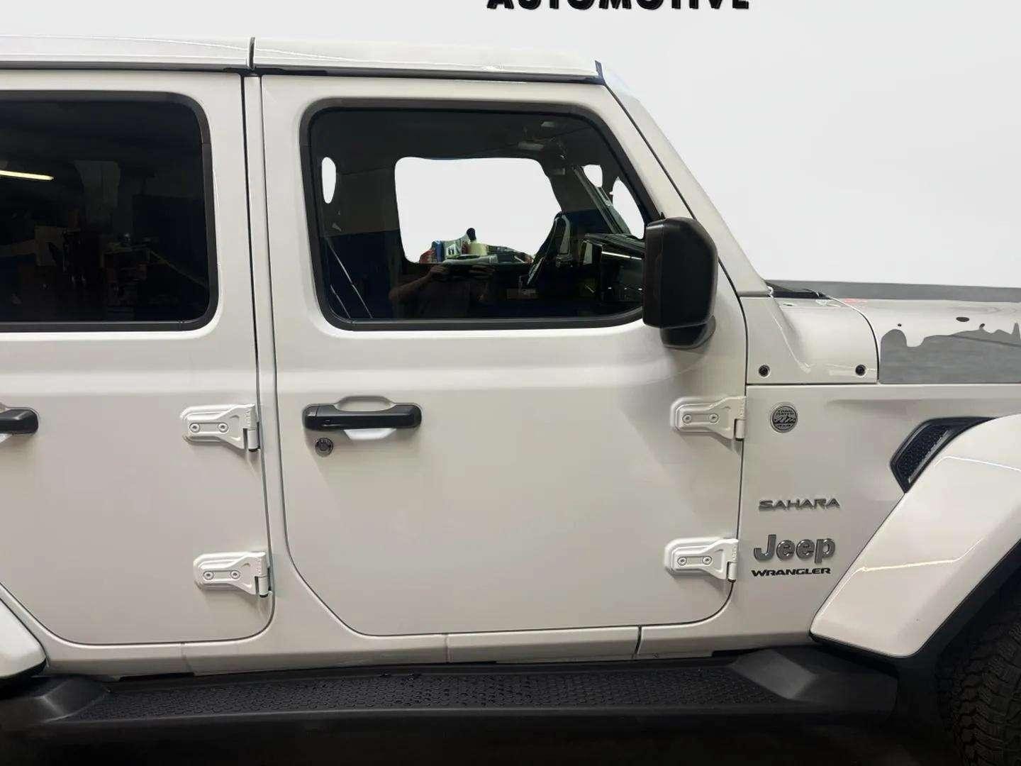 2024 Jeep Wrangler Sahara AWD