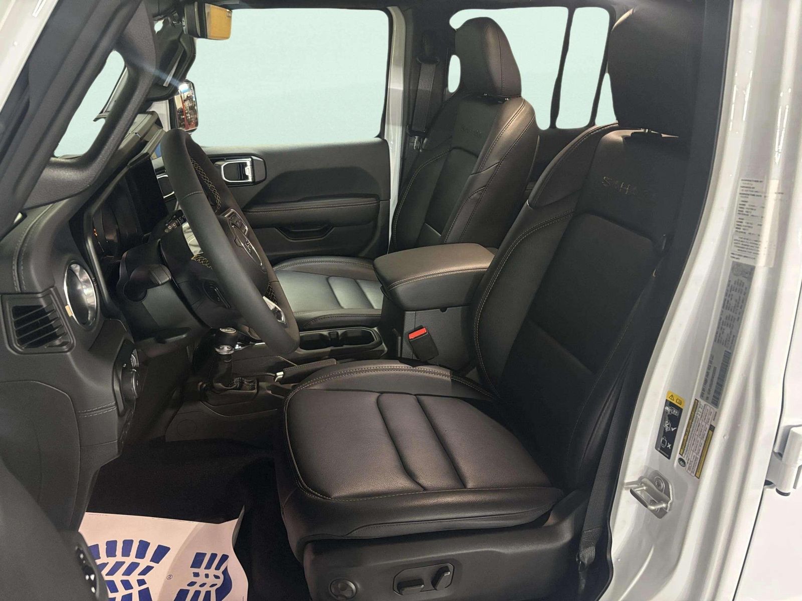 2024 Jeep Wrangler Sahara AWD