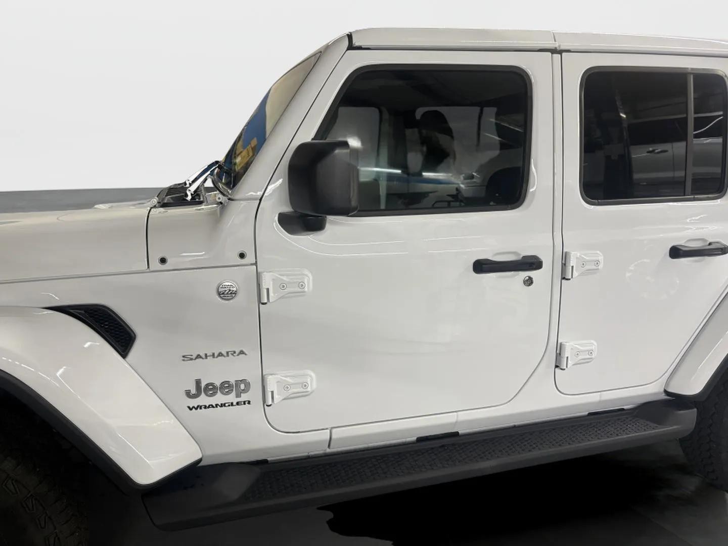 2024 Jeep Wrangler Sahara AWD