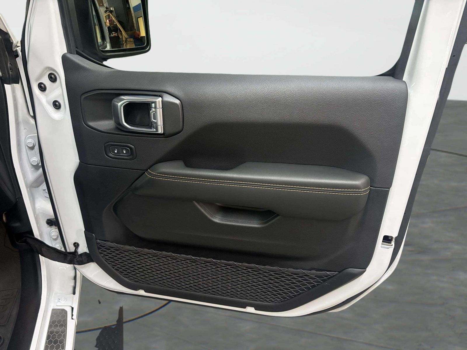 2024 Jeep Wrangler Sahara AWD