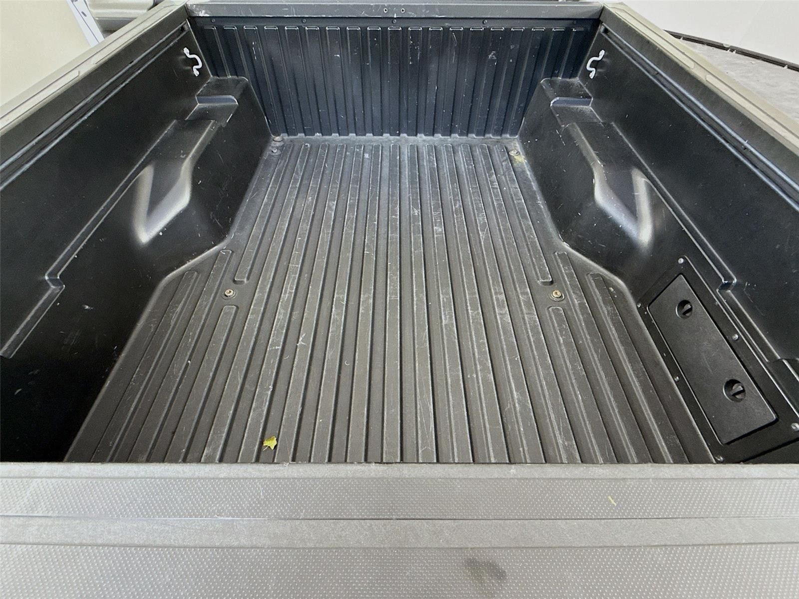 2022 Toyota Tacoma SR RWD