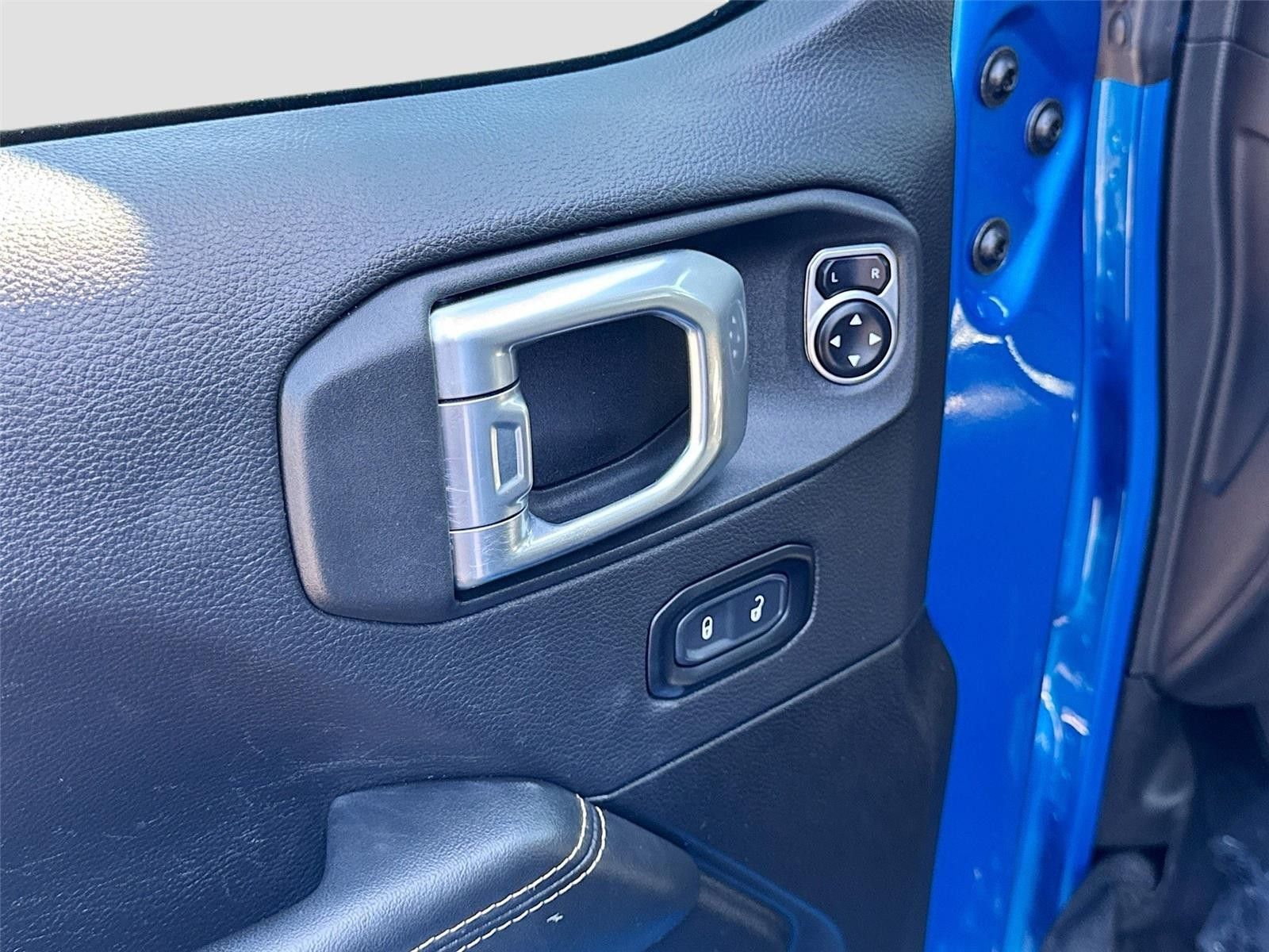 2024 Jeep Wrangler Sahara AWD