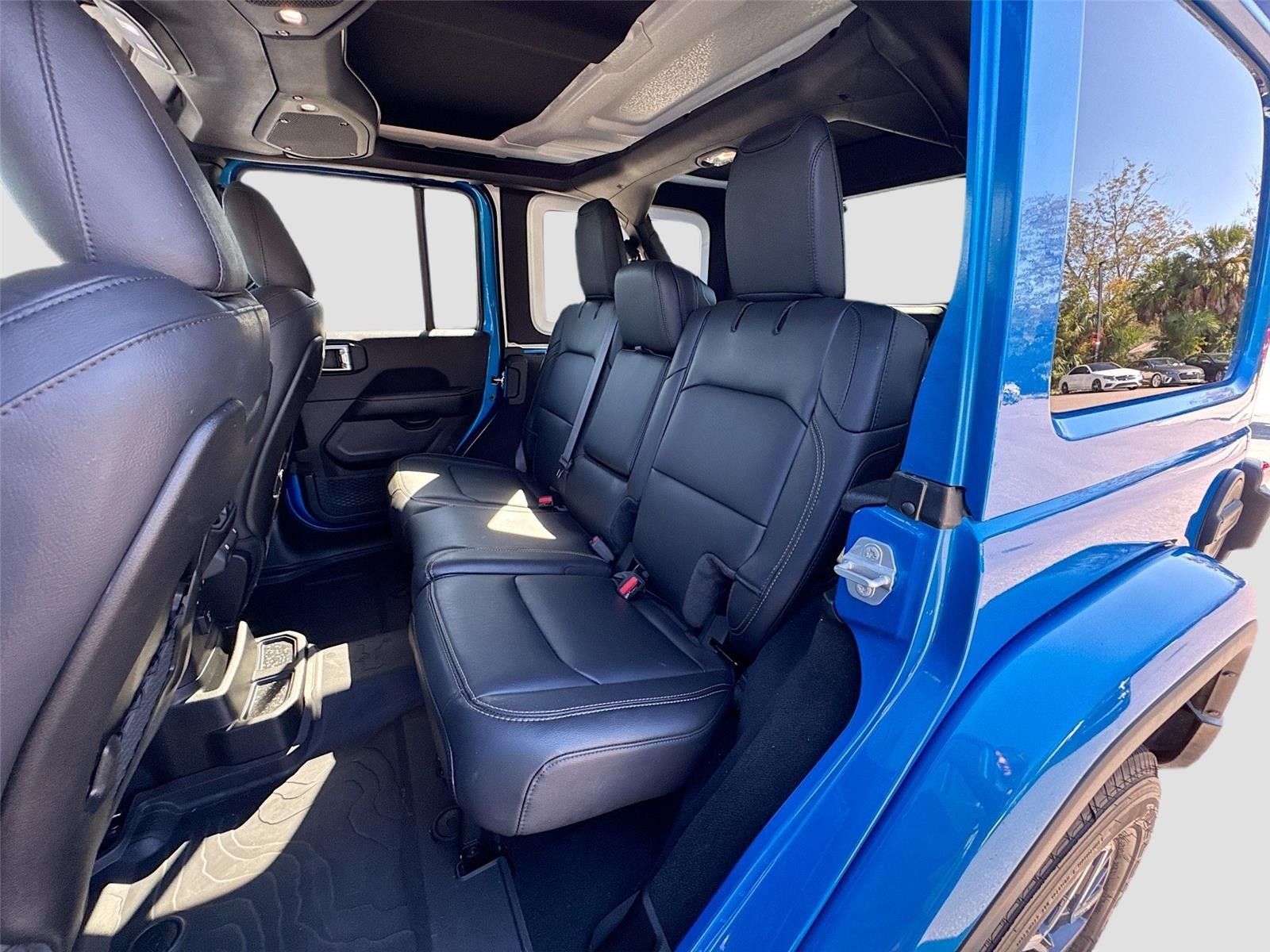 2024 Jeep Wrangler Sahara AWD