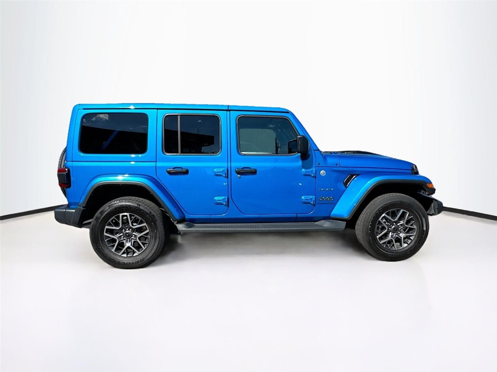 2024 Jeep Wrangler Sahara AWD