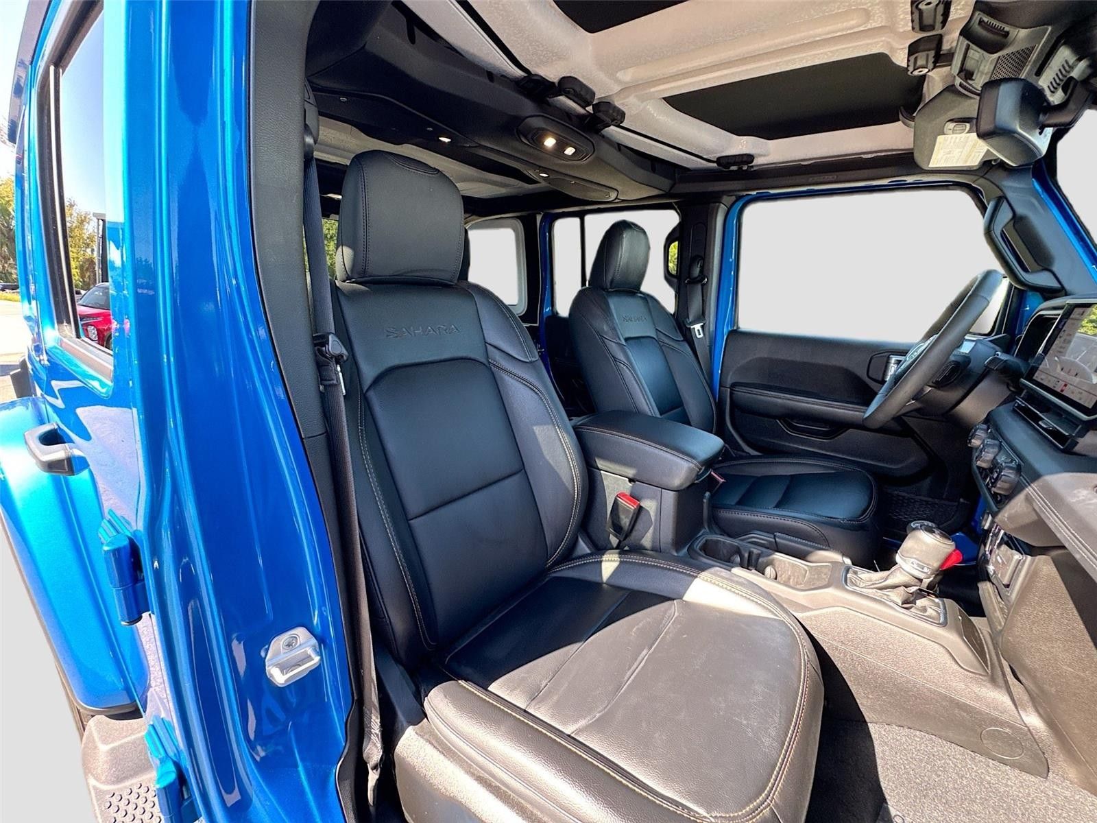 2024 Jeep Wrangler Sahara AWD