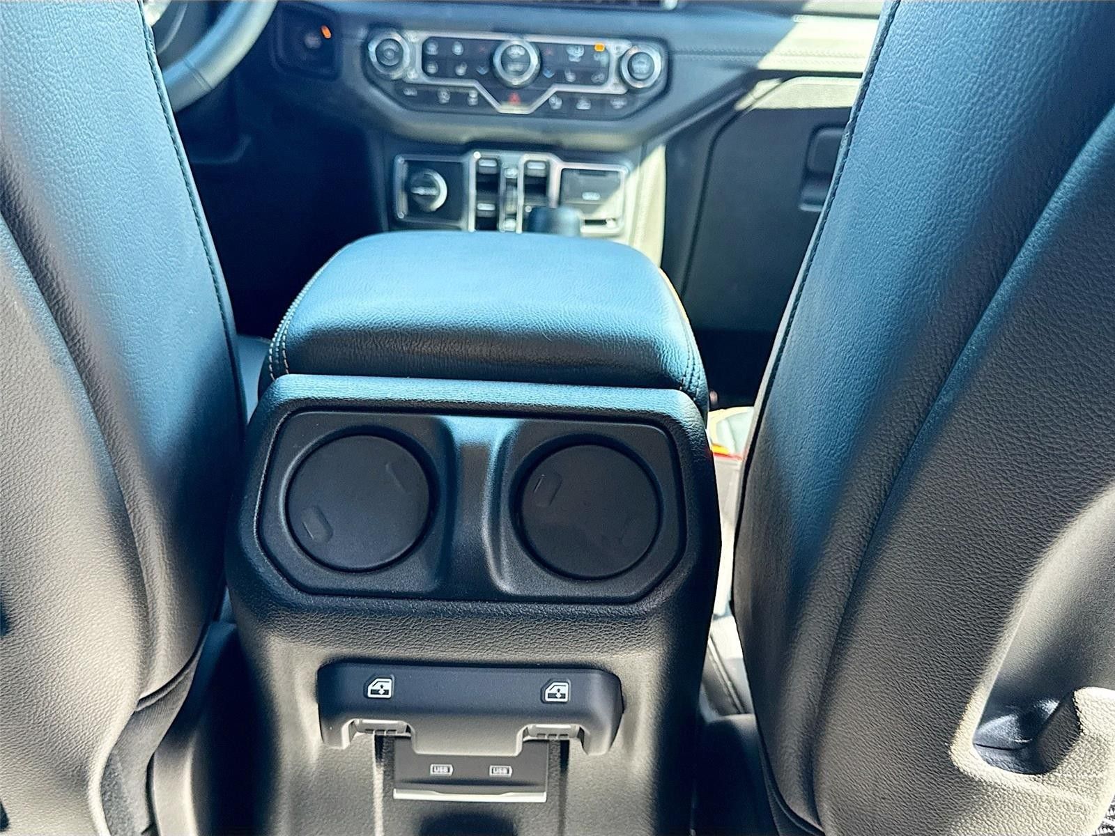 2024 Jeep Wrangler Sahara AWD