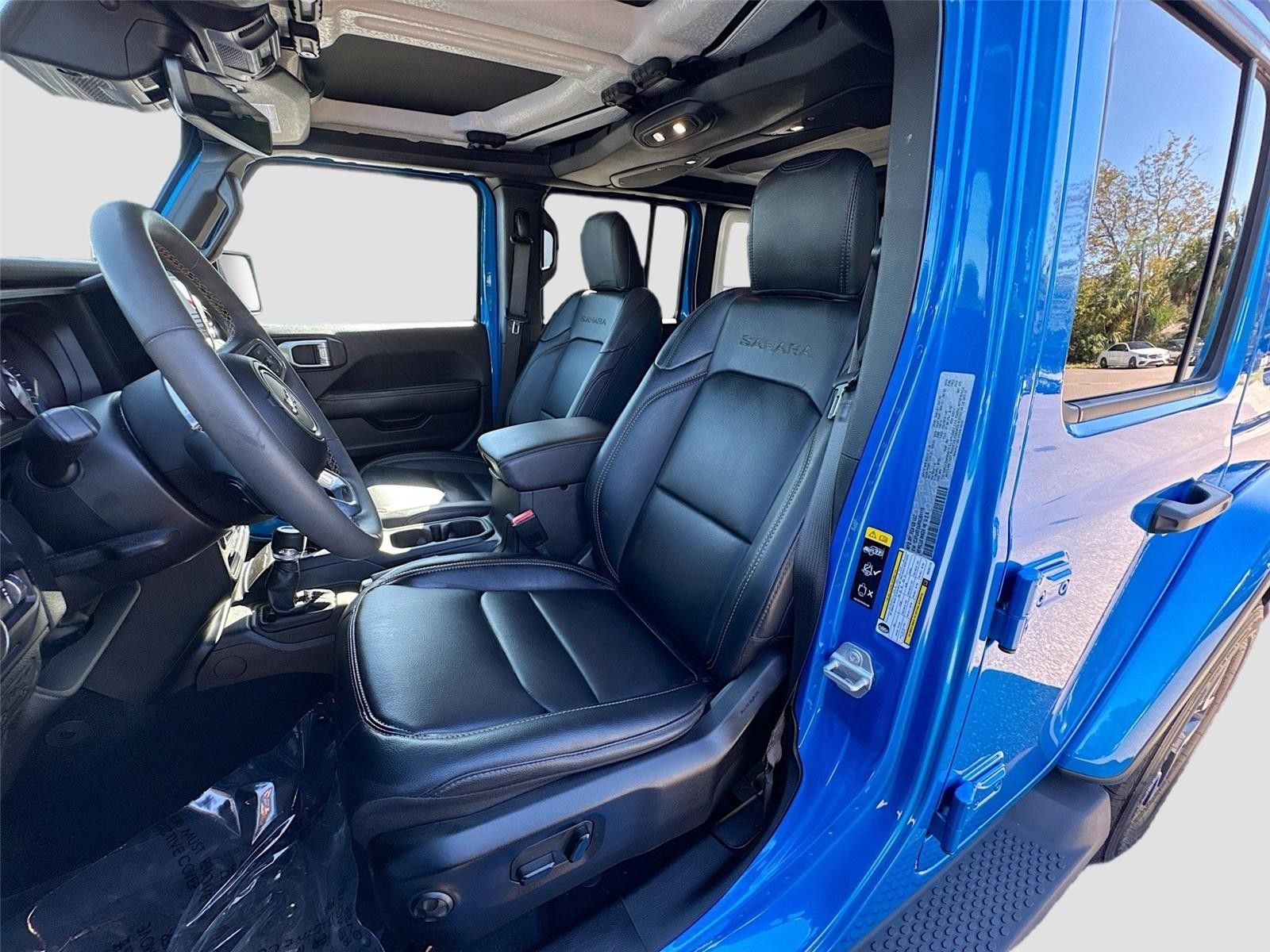 2024 Jeep Wrangler Sahara AWD