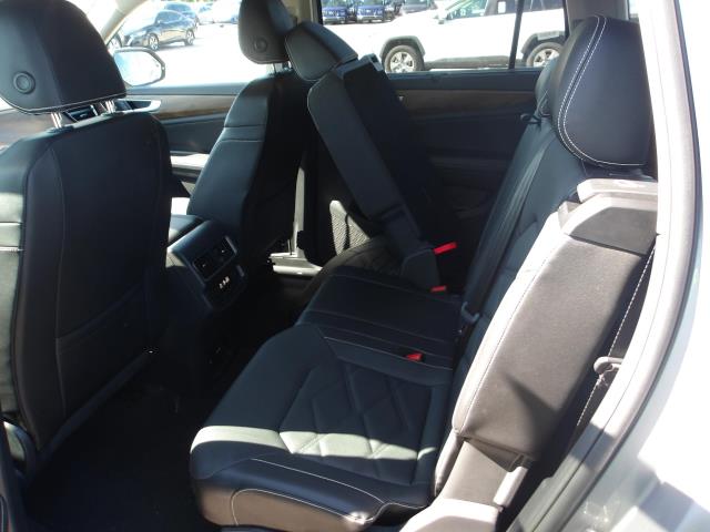 2025 Volkswagen Atlas 2.0T SE FWD