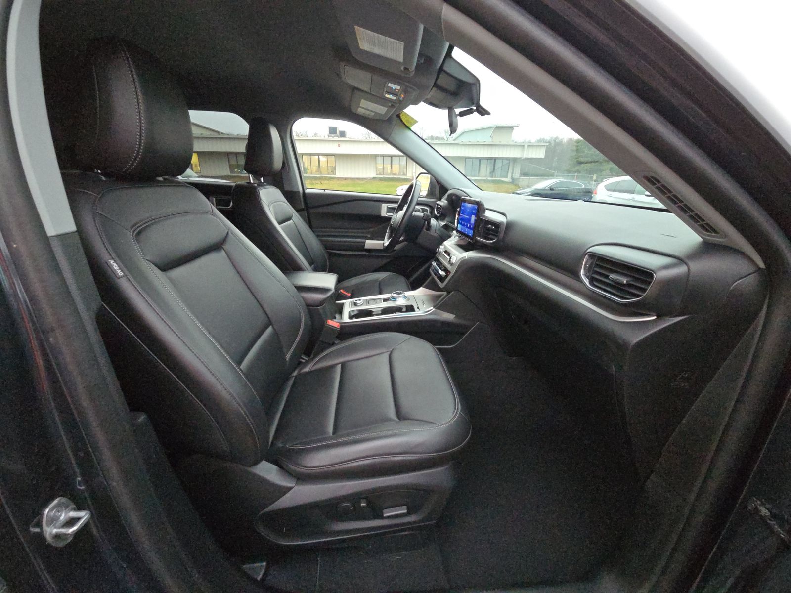 2022 Ford Explorer XLT AWD