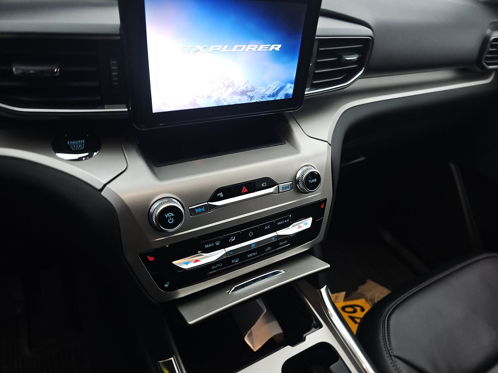 2022 Ford Explorer XLT AWD