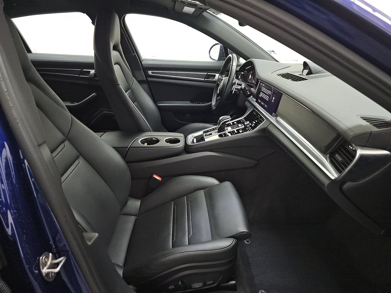 2022 Porsche Panamera 4 Platinum Edition AWD