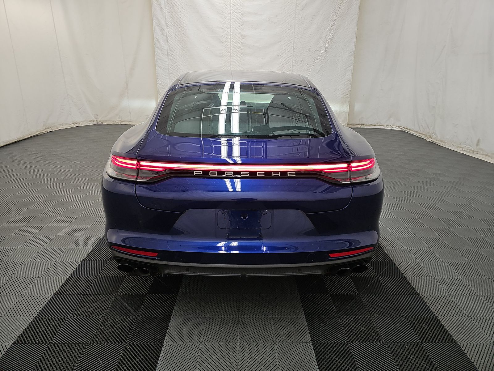 2022 Porsche Panamera 4 Platinum Edition AWD