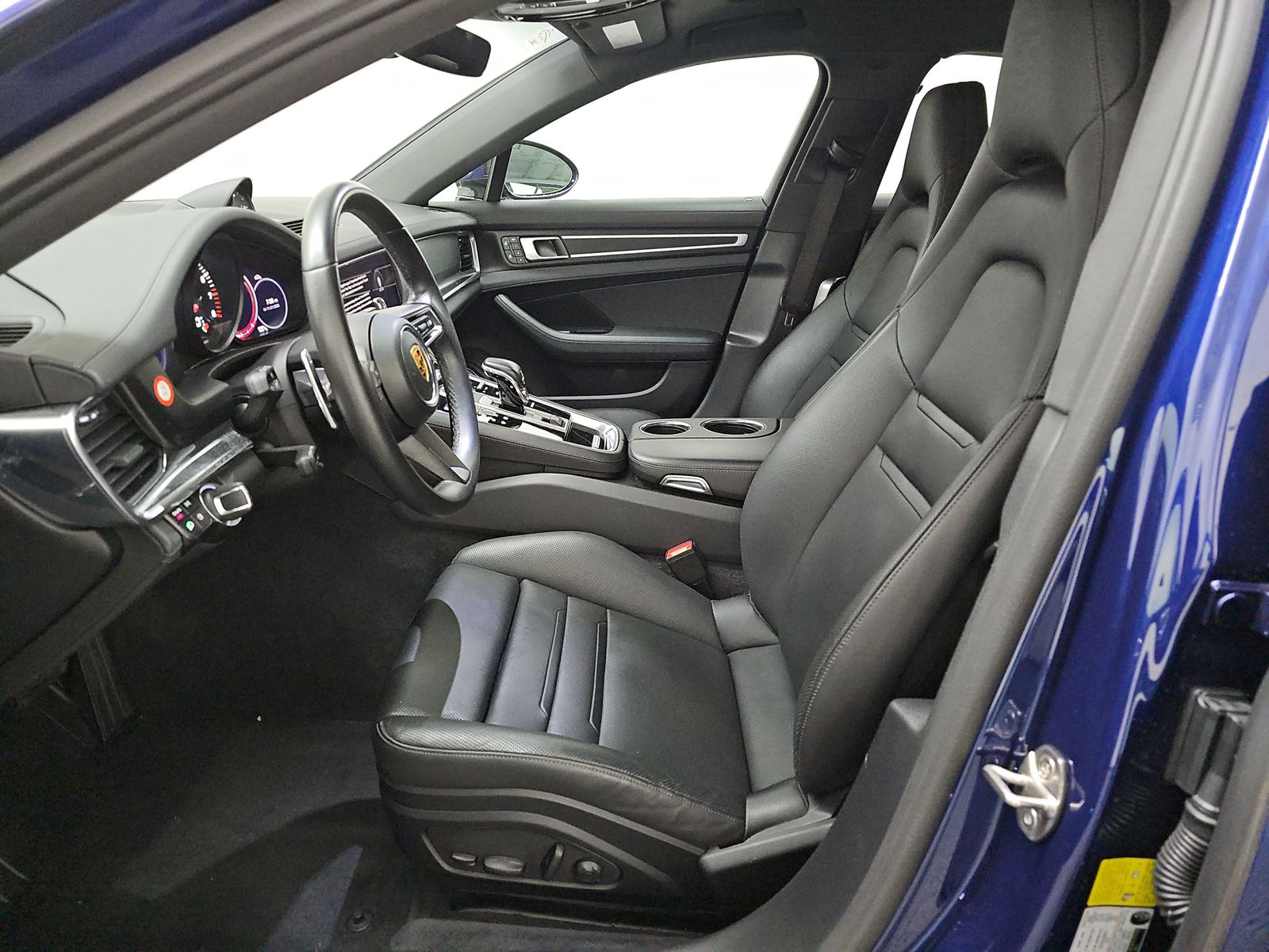 2022 Porsche Panamera 4 Platinum Edition AWD