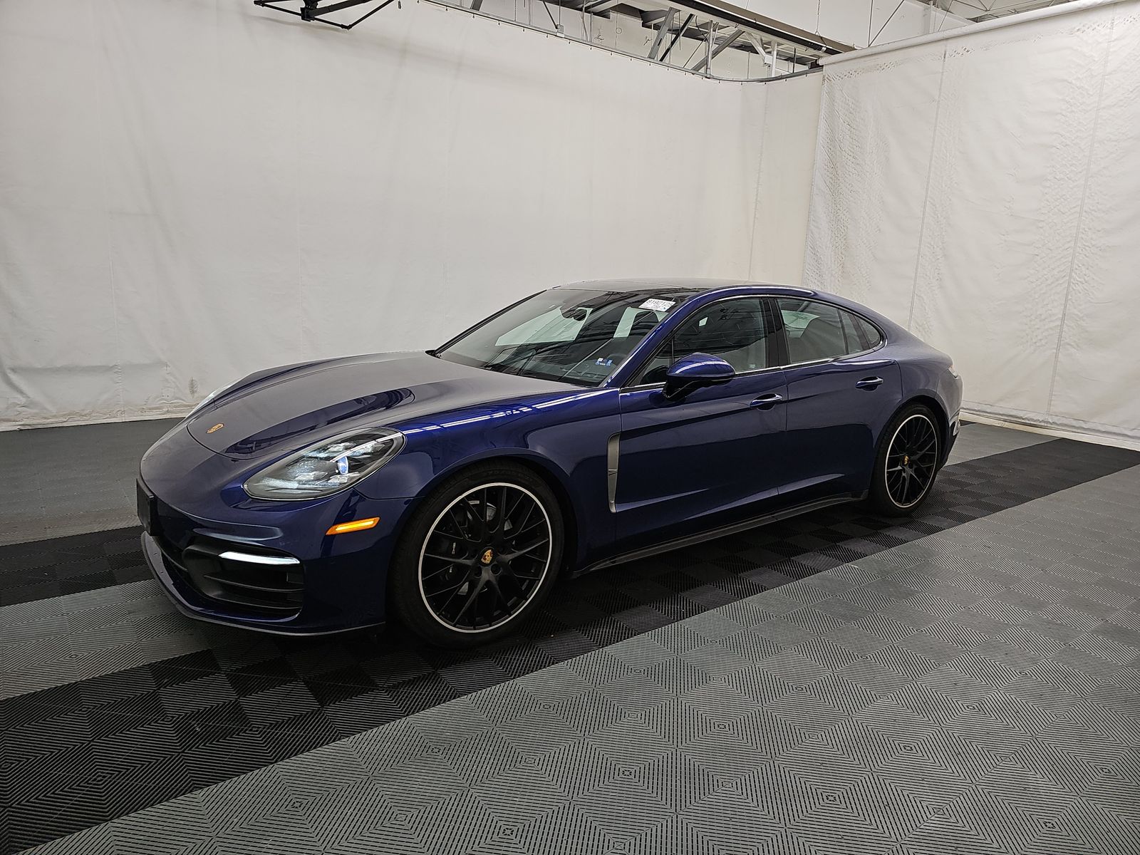 2022 Porsche Panamera 4 Platinum Edition AWD