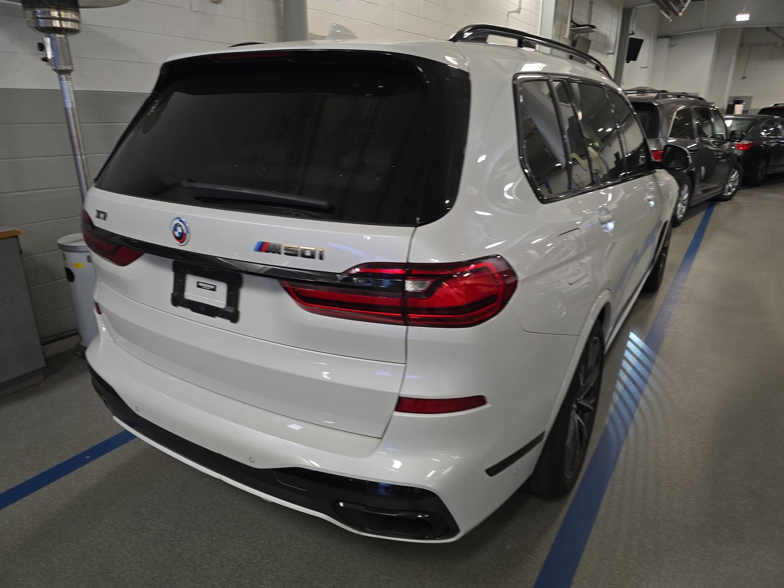2022 BMW X7 M50i AWD