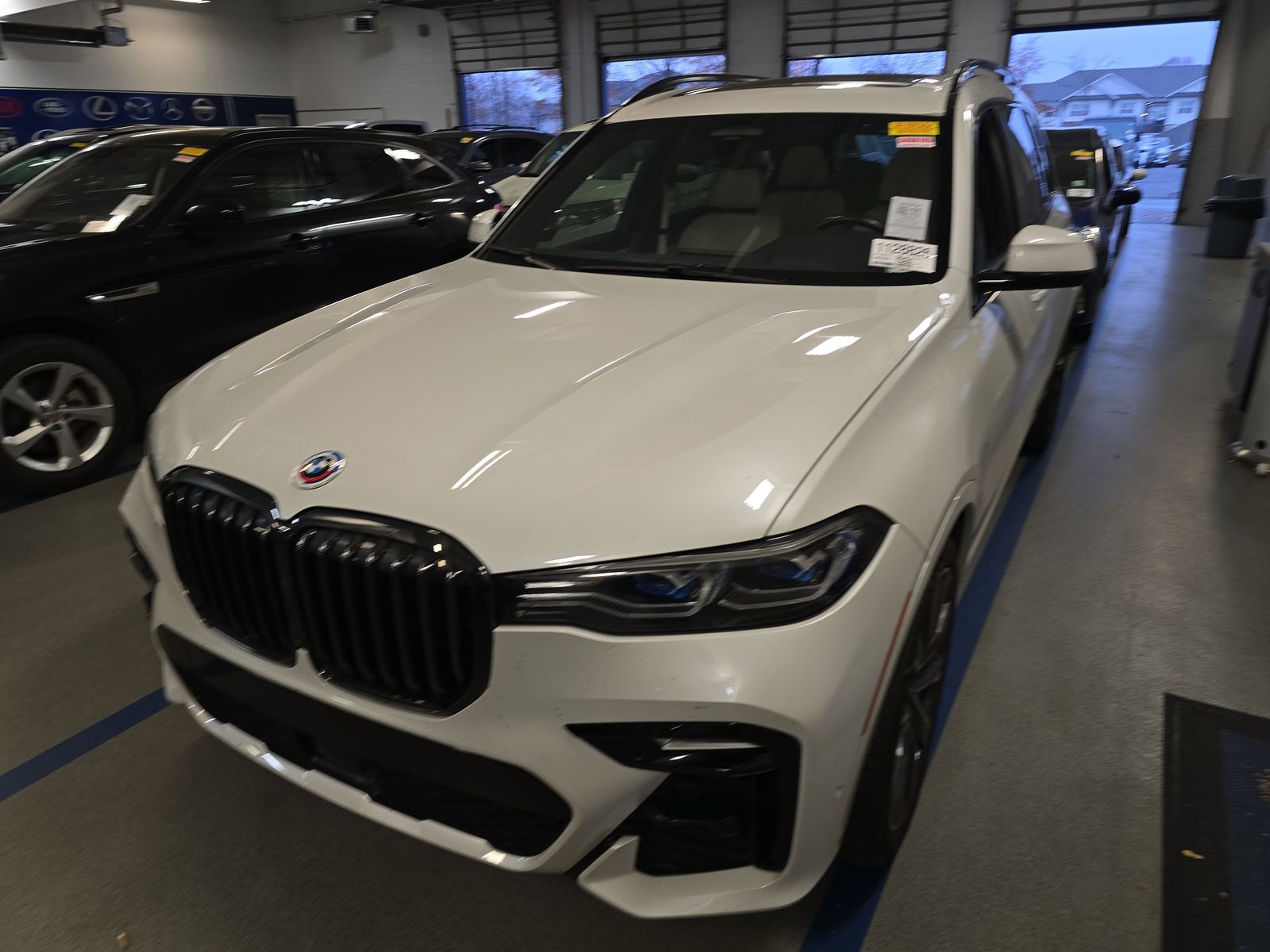 2022 BMW X7 M50i AWD