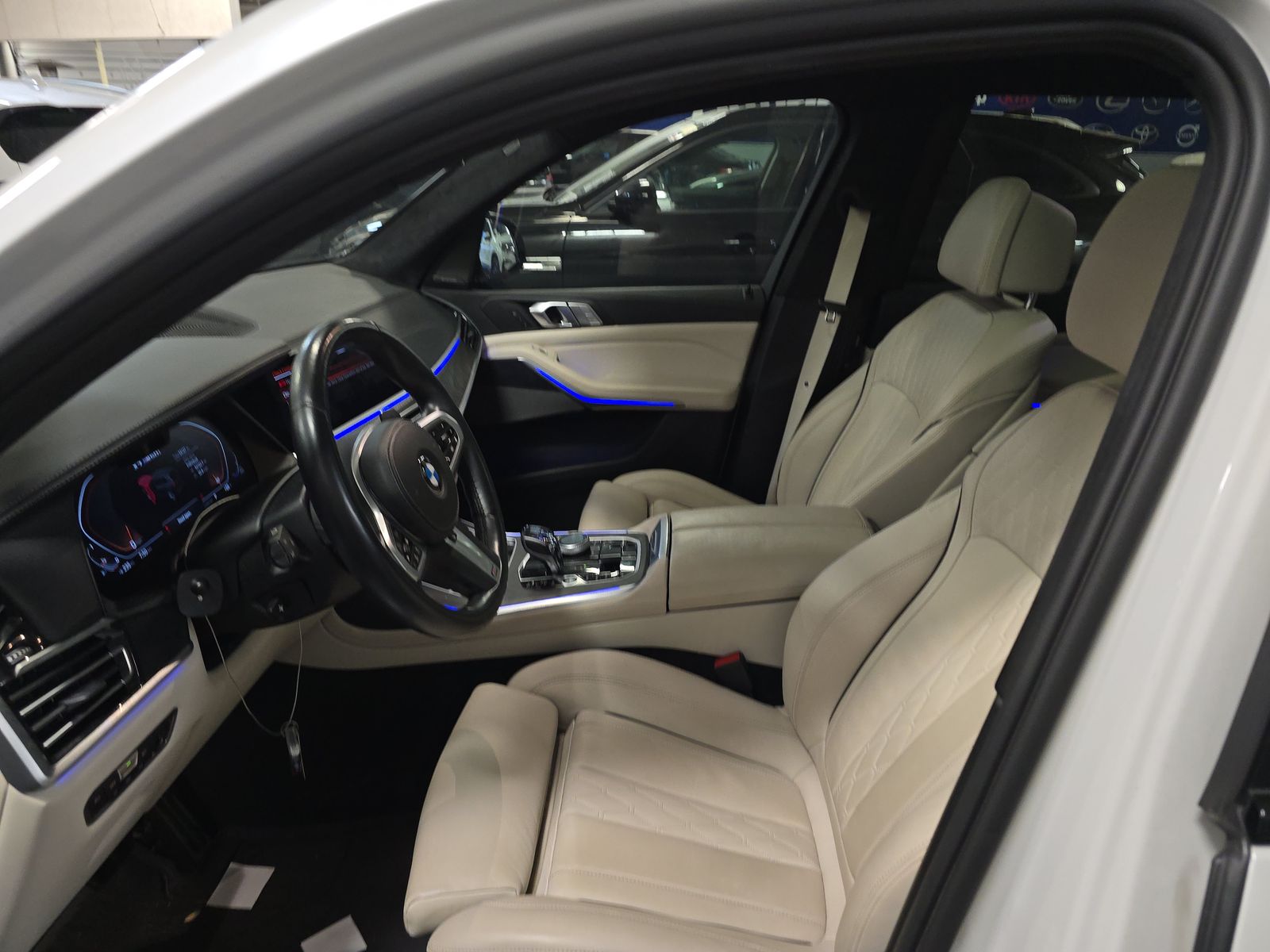 2022 BMW X7 M50i AWD