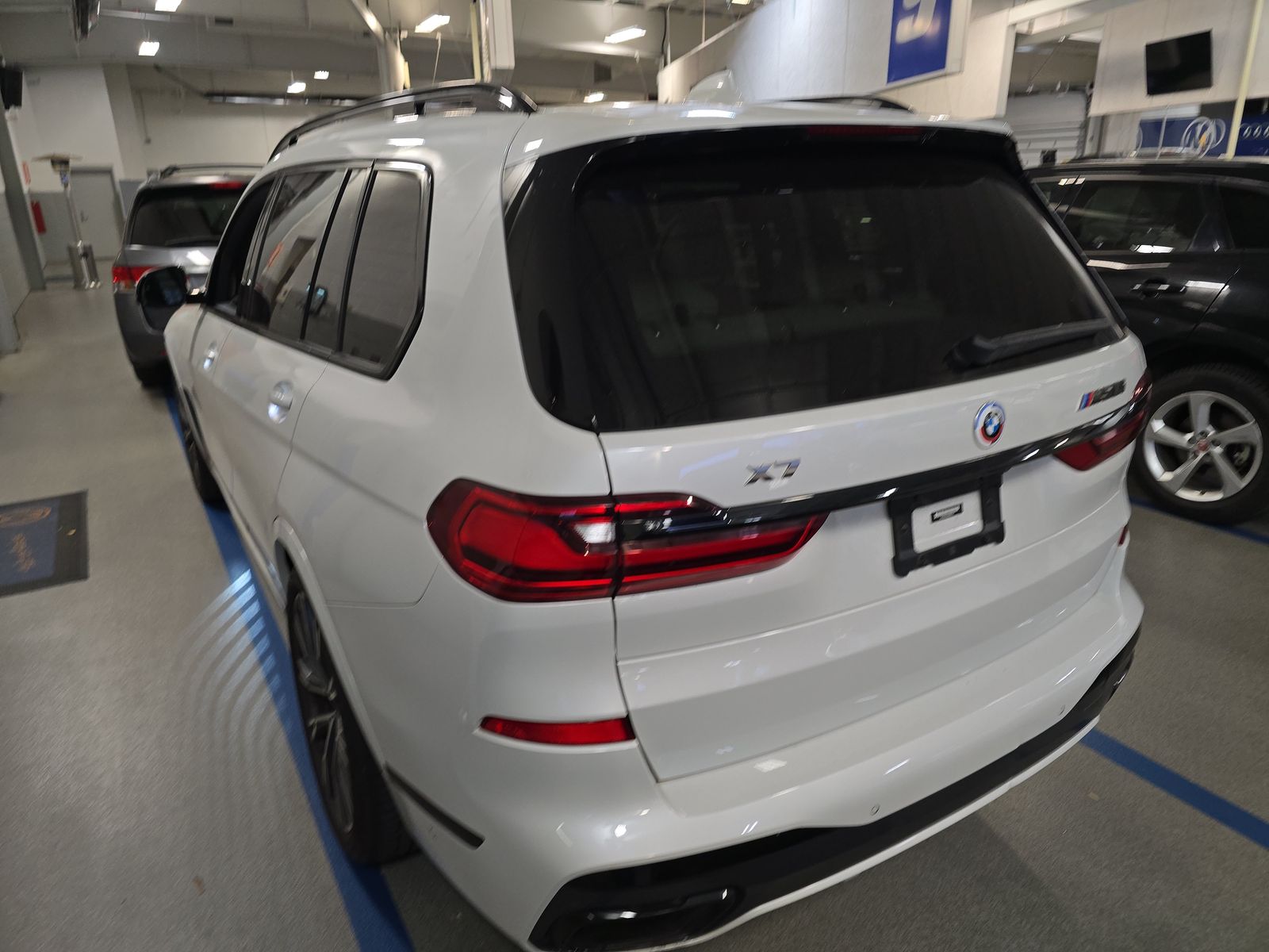 2022 BMW X7 M50i AWD