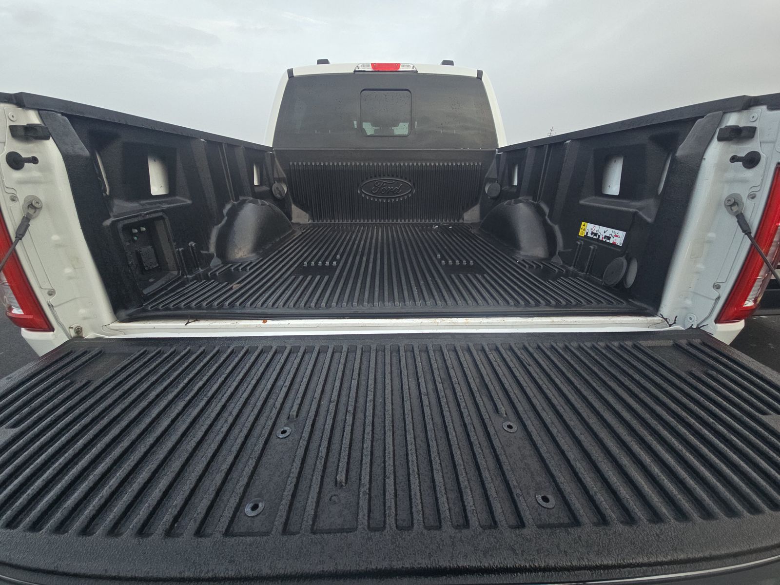 2023 Ford F-150 Hybrid Lariat AWD