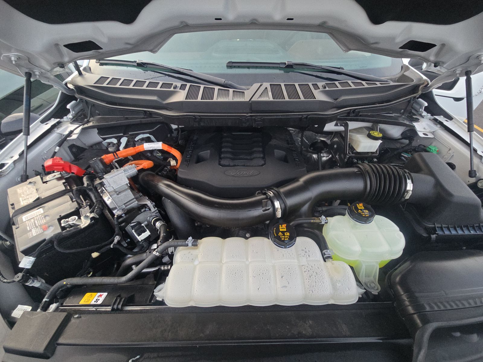 2023 Ford F-150 Hybrid Lariat AWD