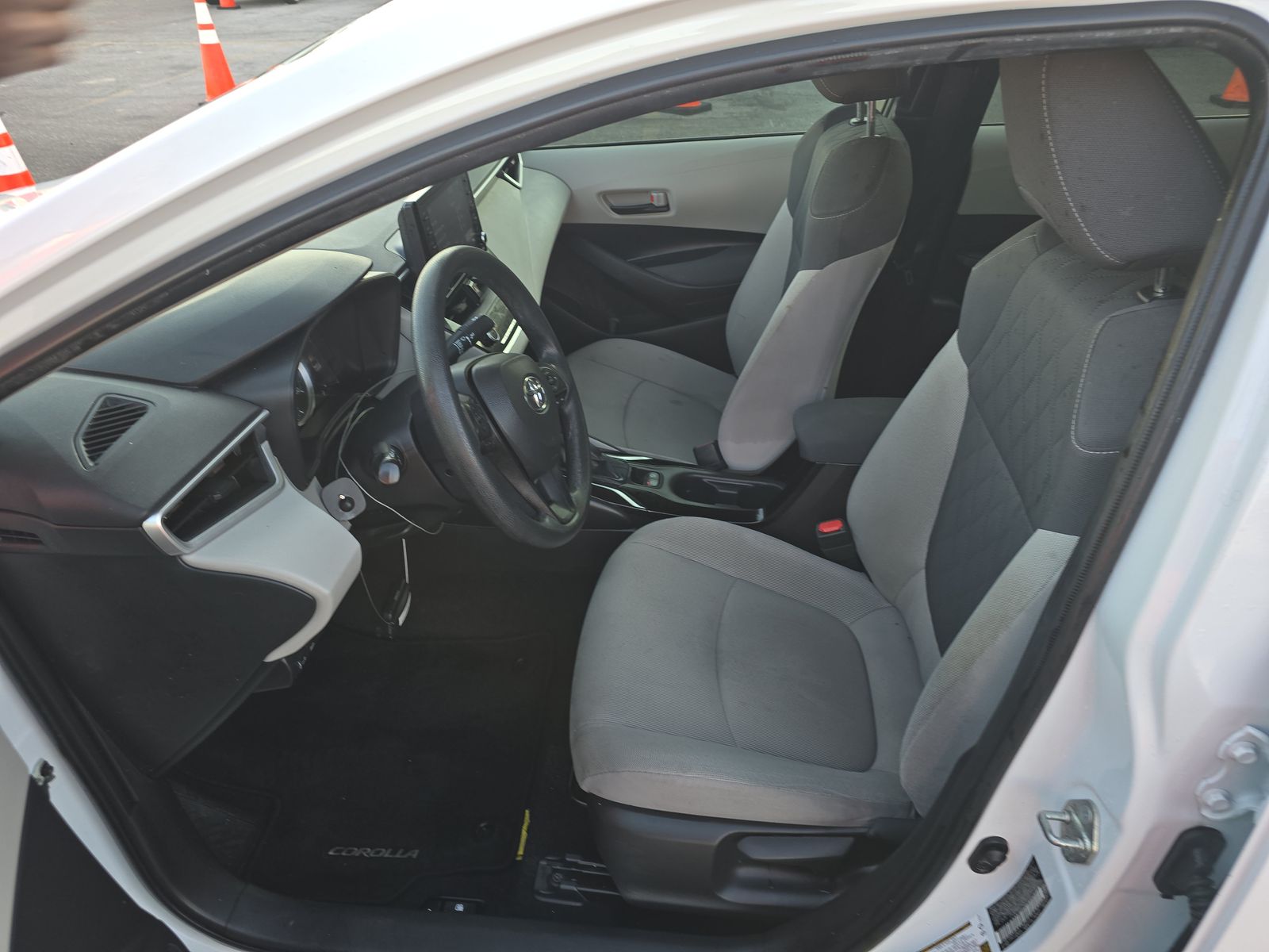 2022 Toyota Corolla LE FWD