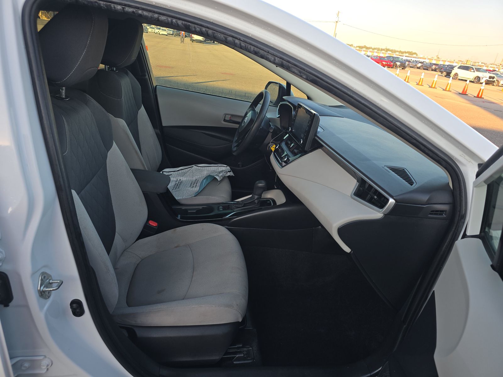 2022 Toyota Corolla LE FWD