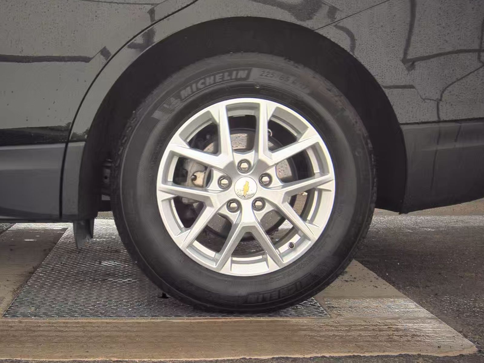 2024 Chevrolet Equinox LS FWD