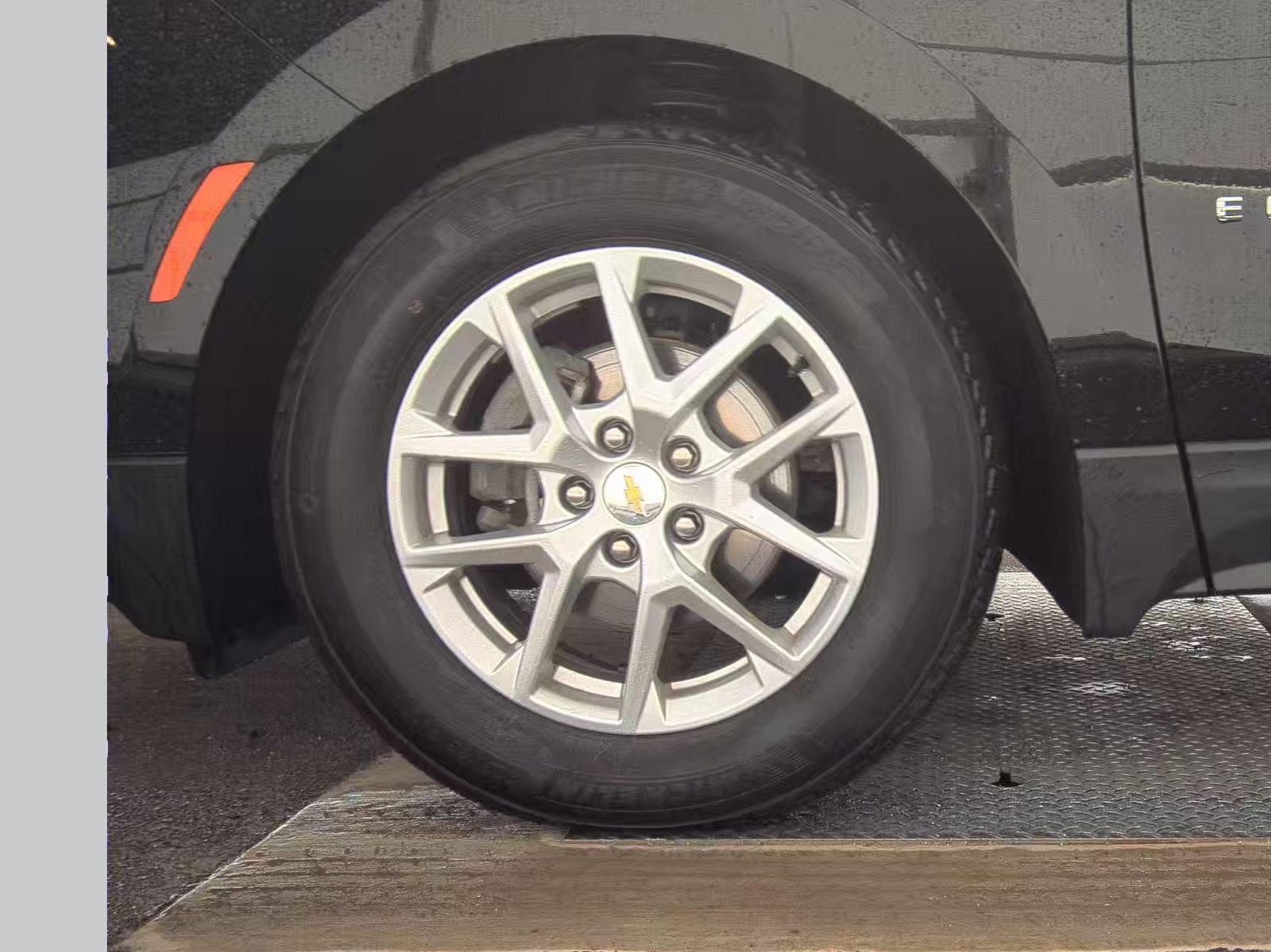 2024 Chevrolet Equinox LS FWD