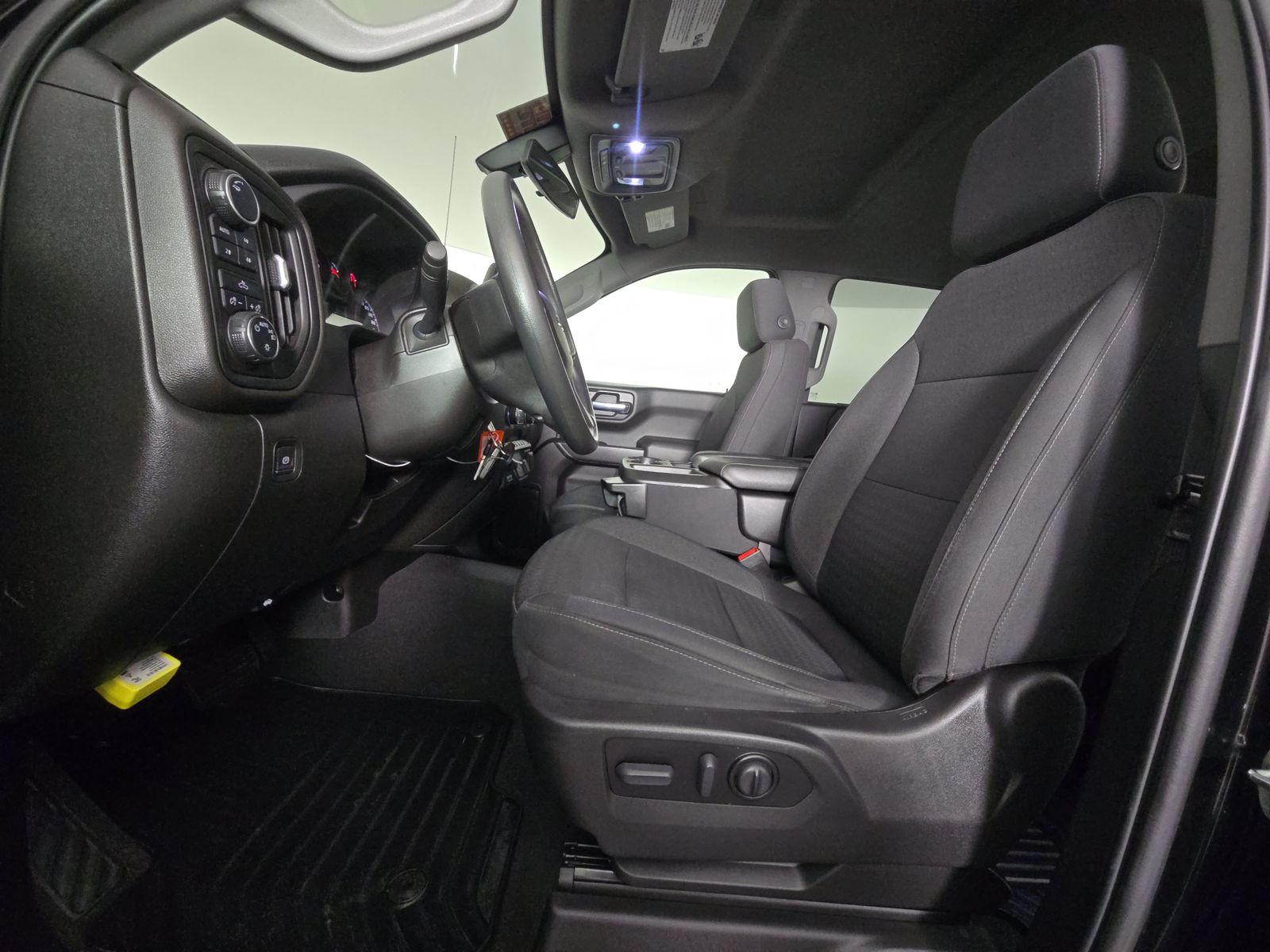 2022 Chevrolet Silverado 1500 Custom Trail Boss AWD