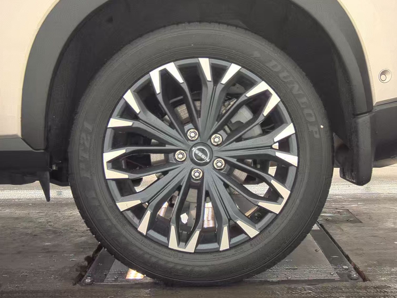 2025 Nissan Rogue SL FWD