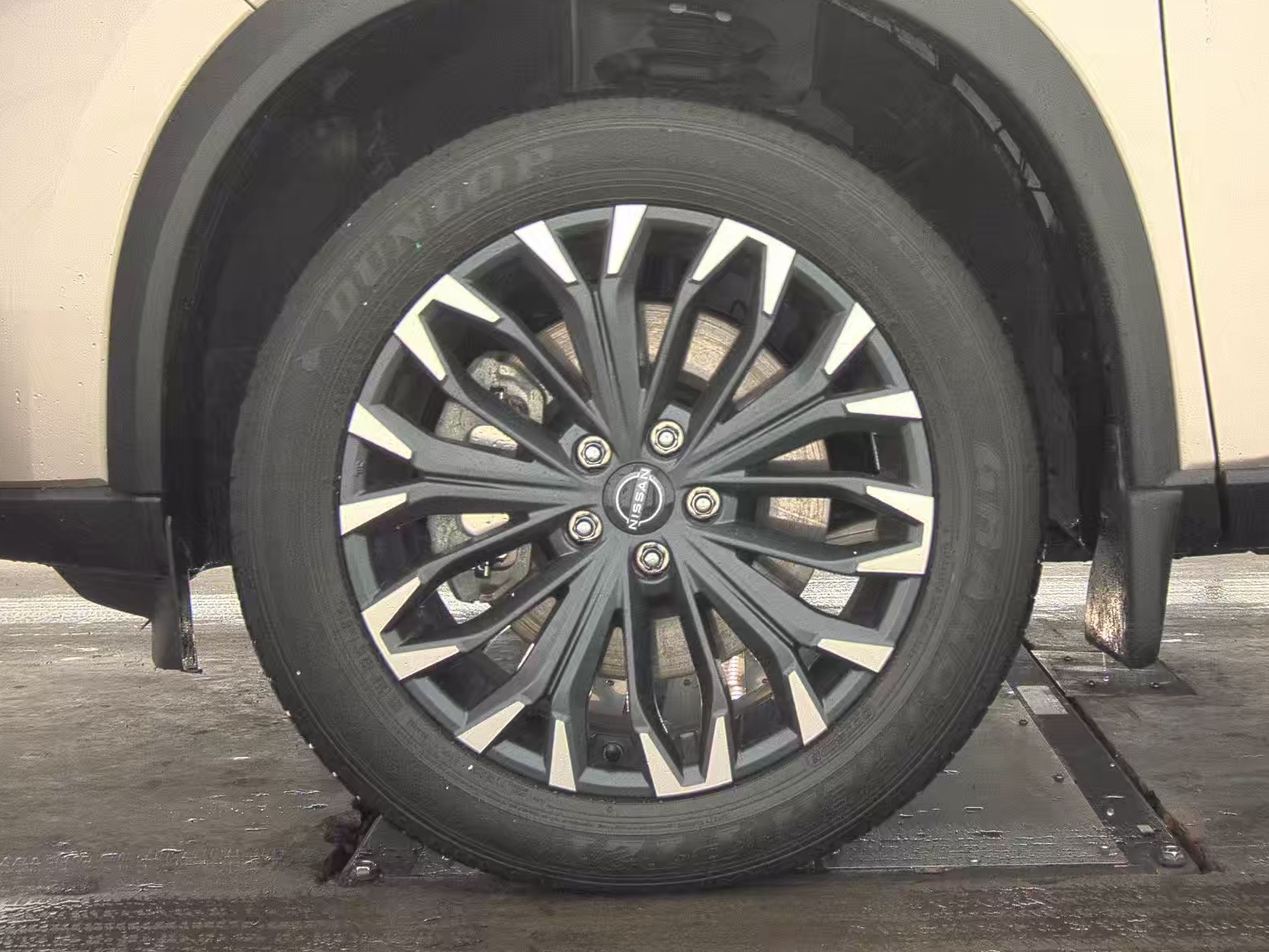 2025 Nissan Rogue SL FWD