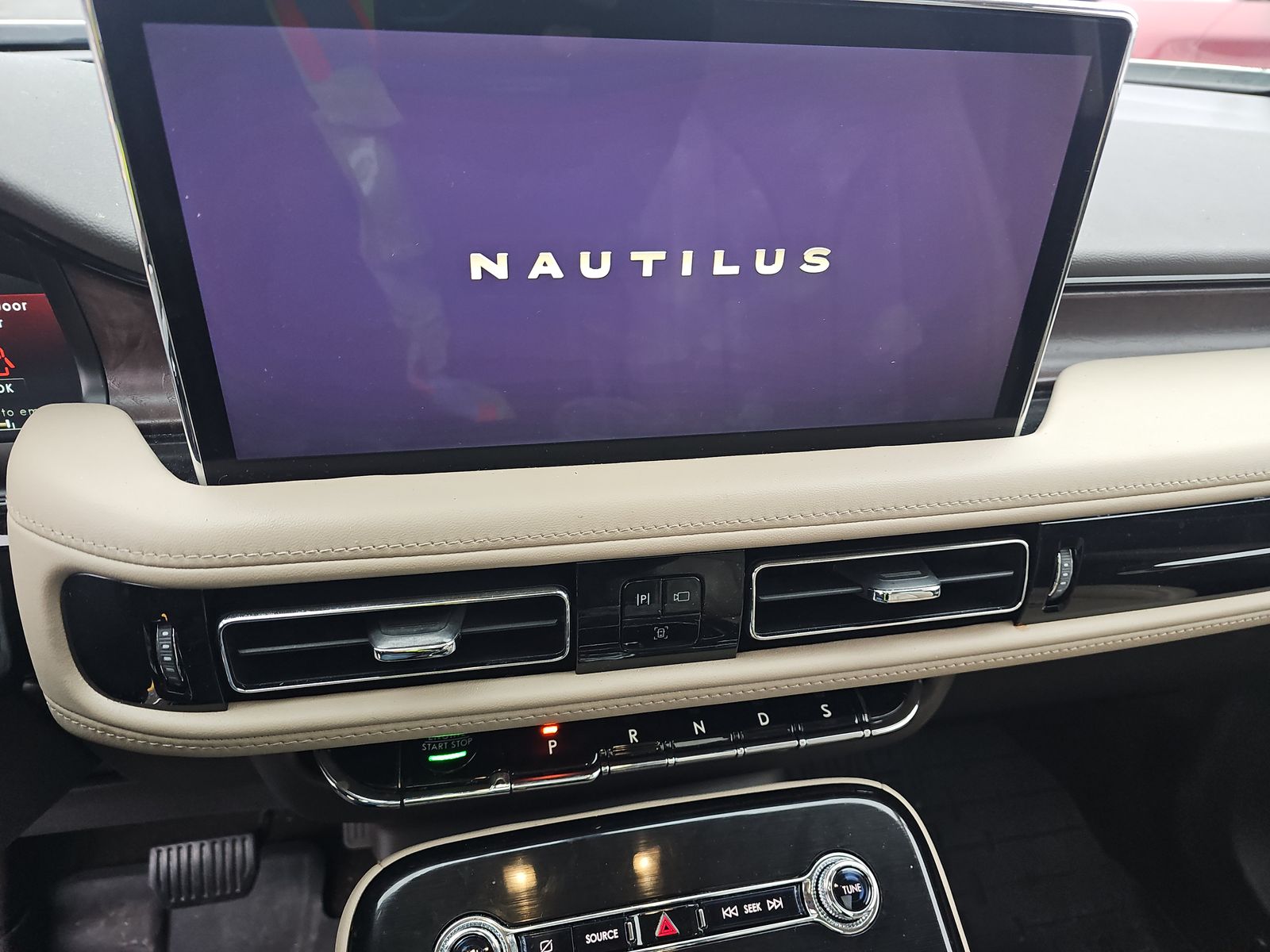 2022 Lincoln Nautilus Reserve AWD