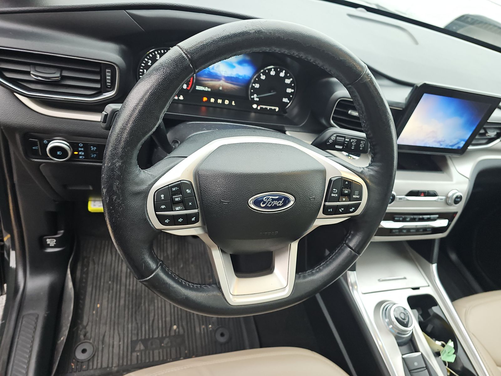 2022 Ford Explorer XLT AWD