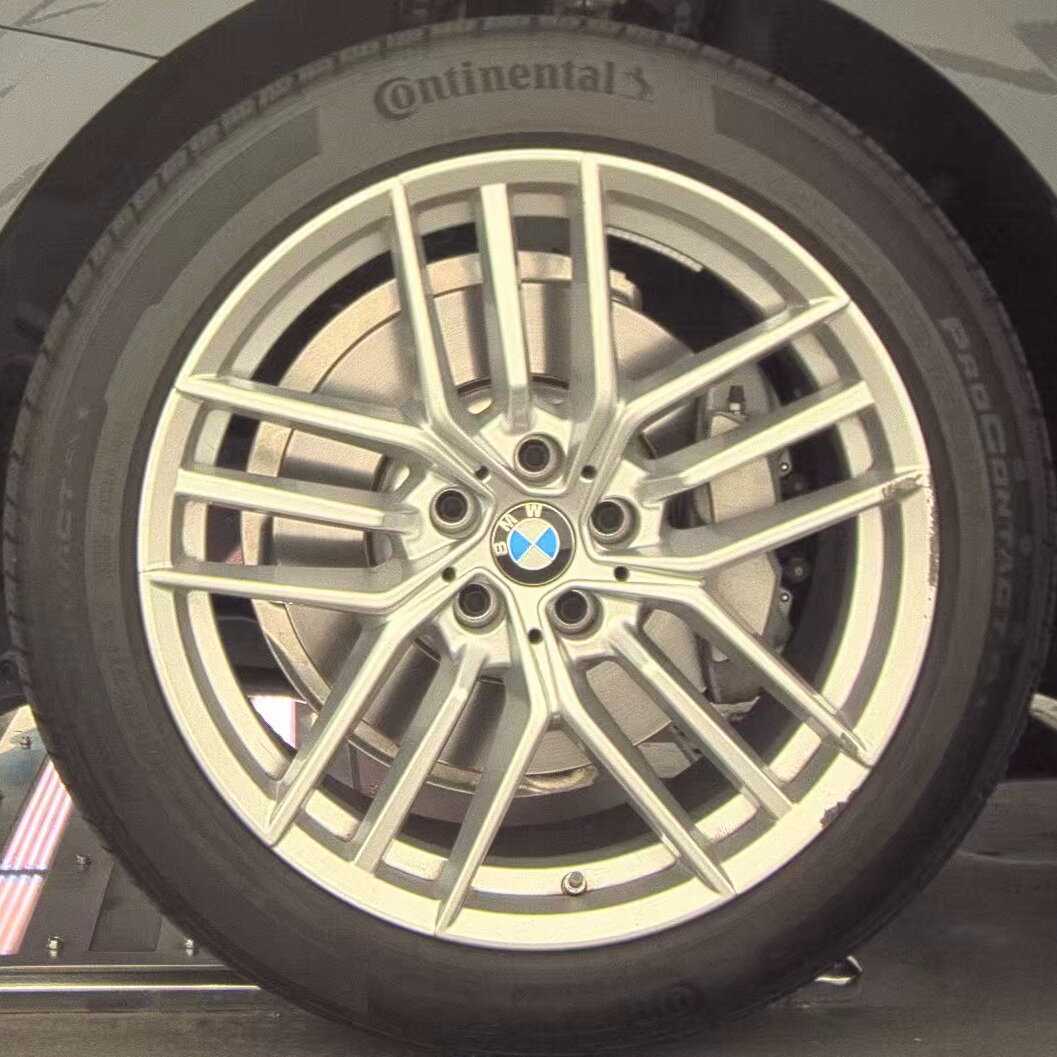 2025 BMW 5 Series 530i RWD