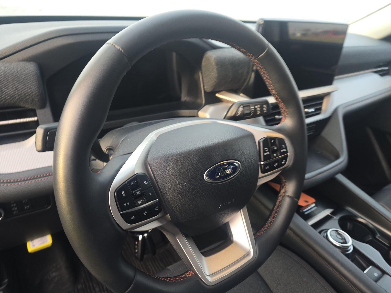 2025 Ford Explorer Active AWD