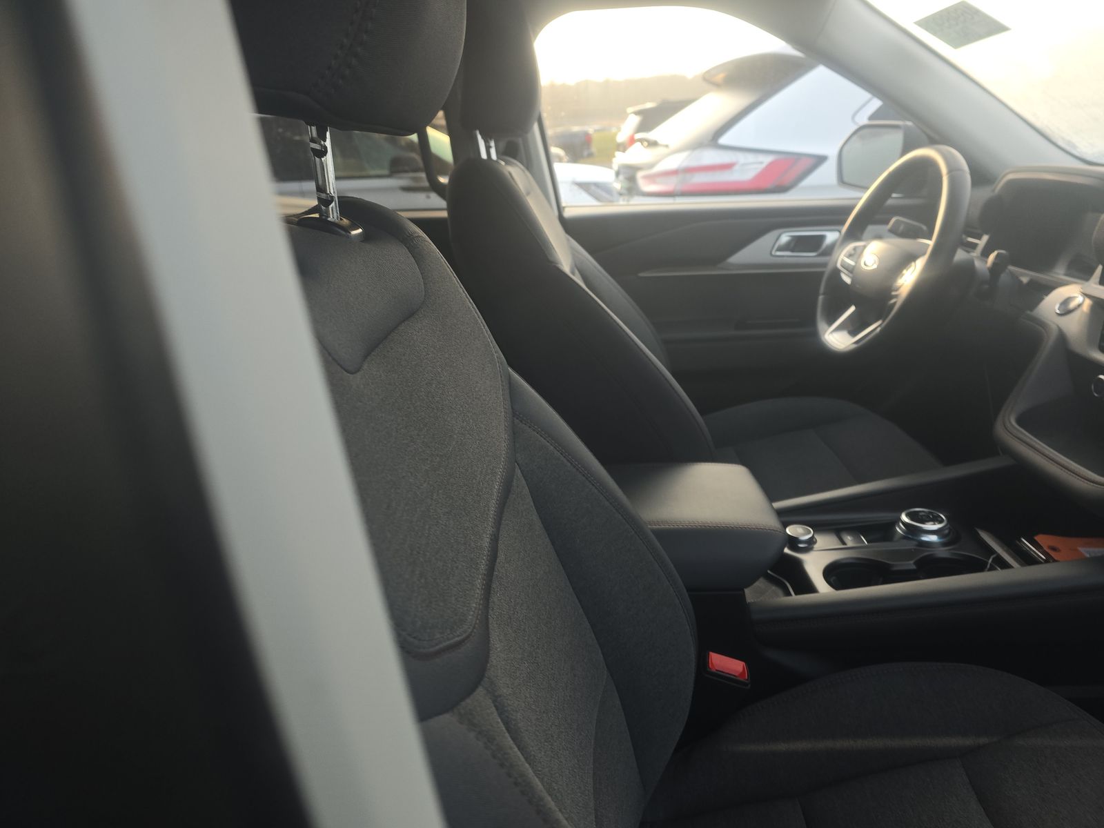 2025 Ford Explorer Active AWD