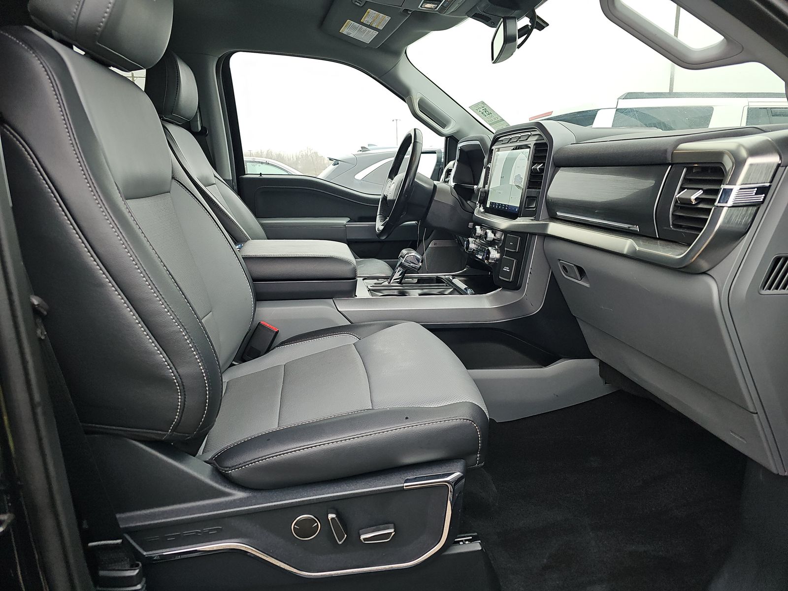 2023 Ford F-150 Lariat AWD