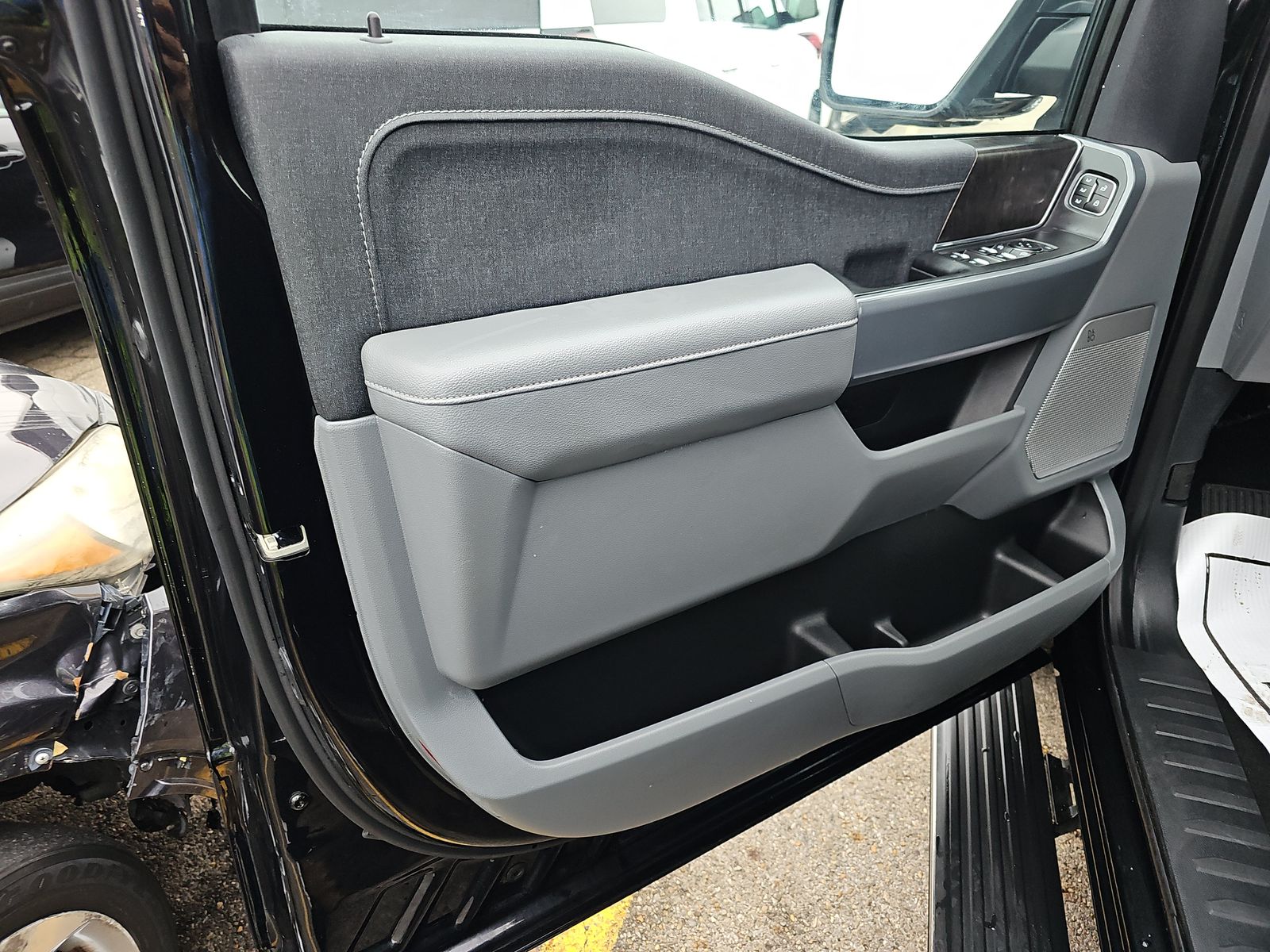 2023 Ford F-150 Lariat AWD