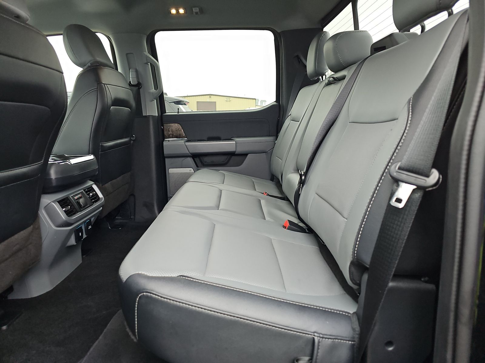 2023 Ford F-150 Lariat AWD