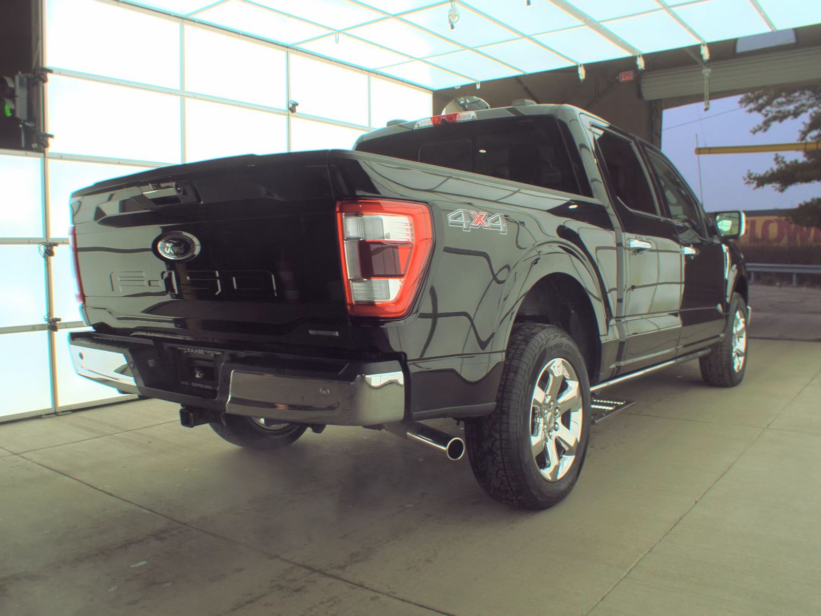2023 Ford F-150 Lariat AWD
