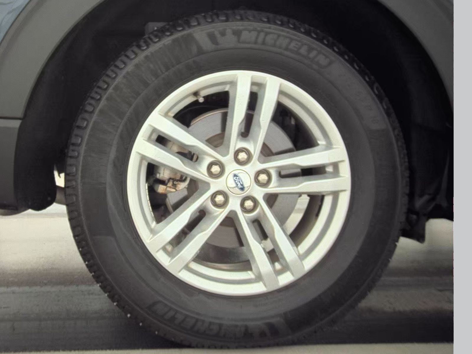 2022 Ford Explorer XLT RWD