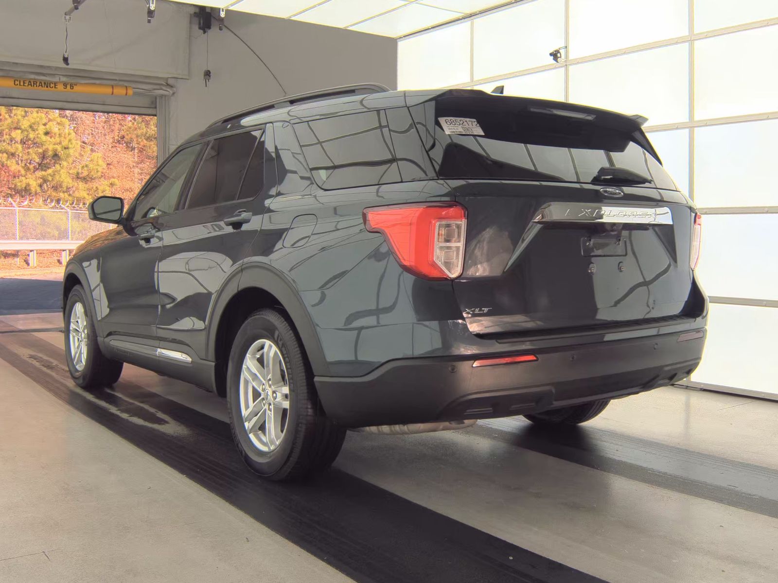 2022 Ford Explorer XLT RWD