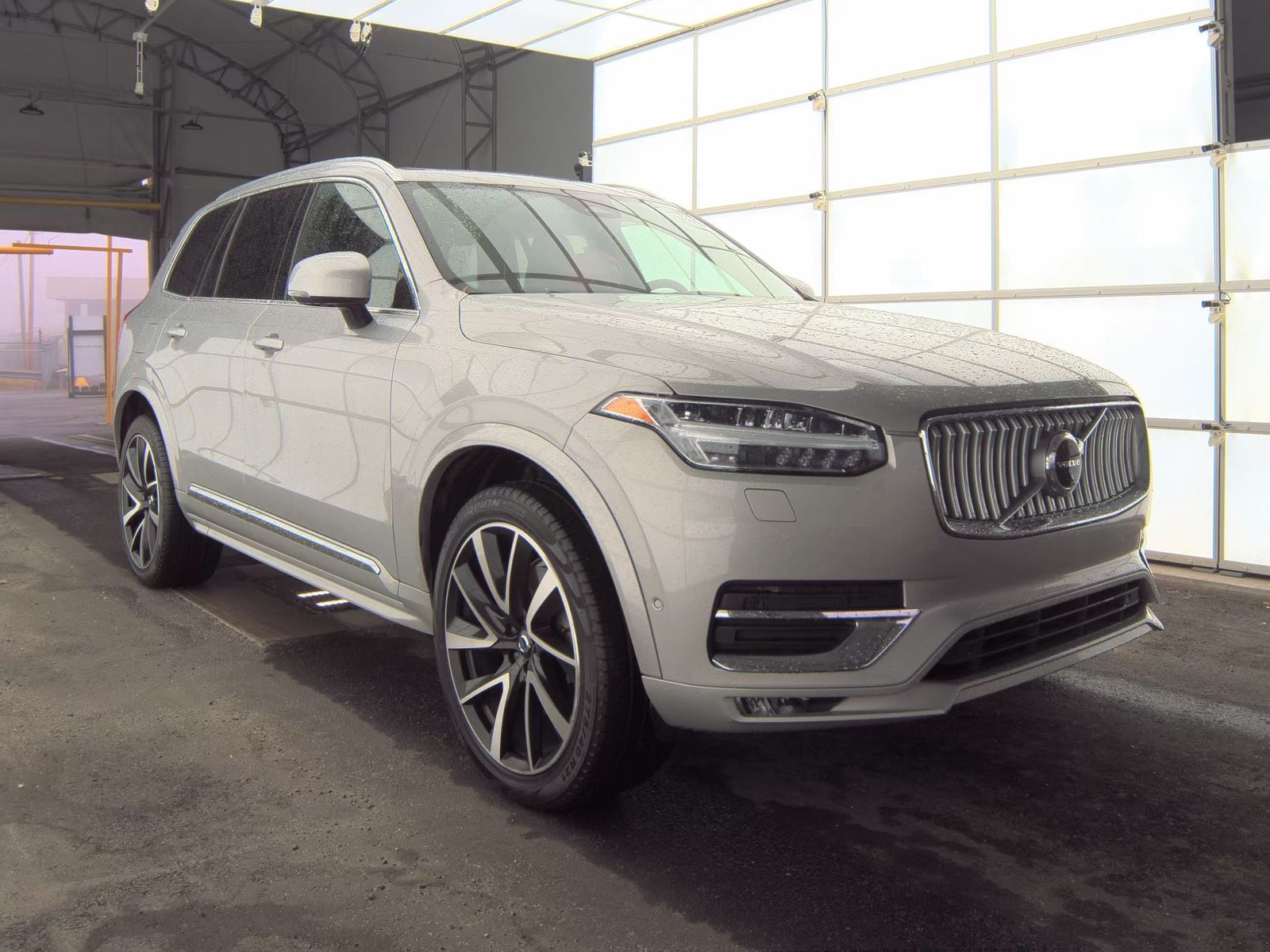 2023 Volvo XC90 B6 Plus AWD