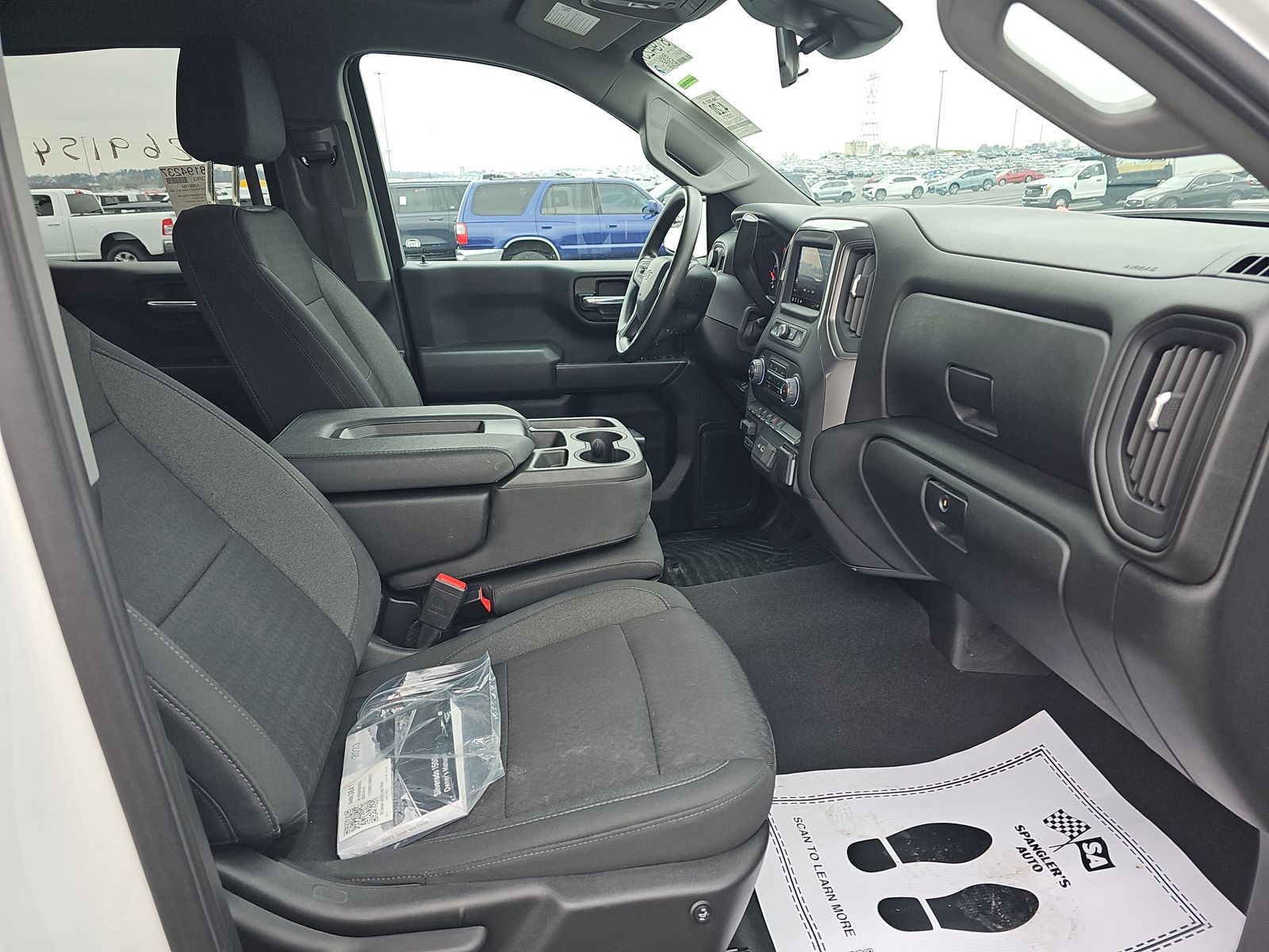 2023 Chevrolet Silverado 1500 Custom AWD