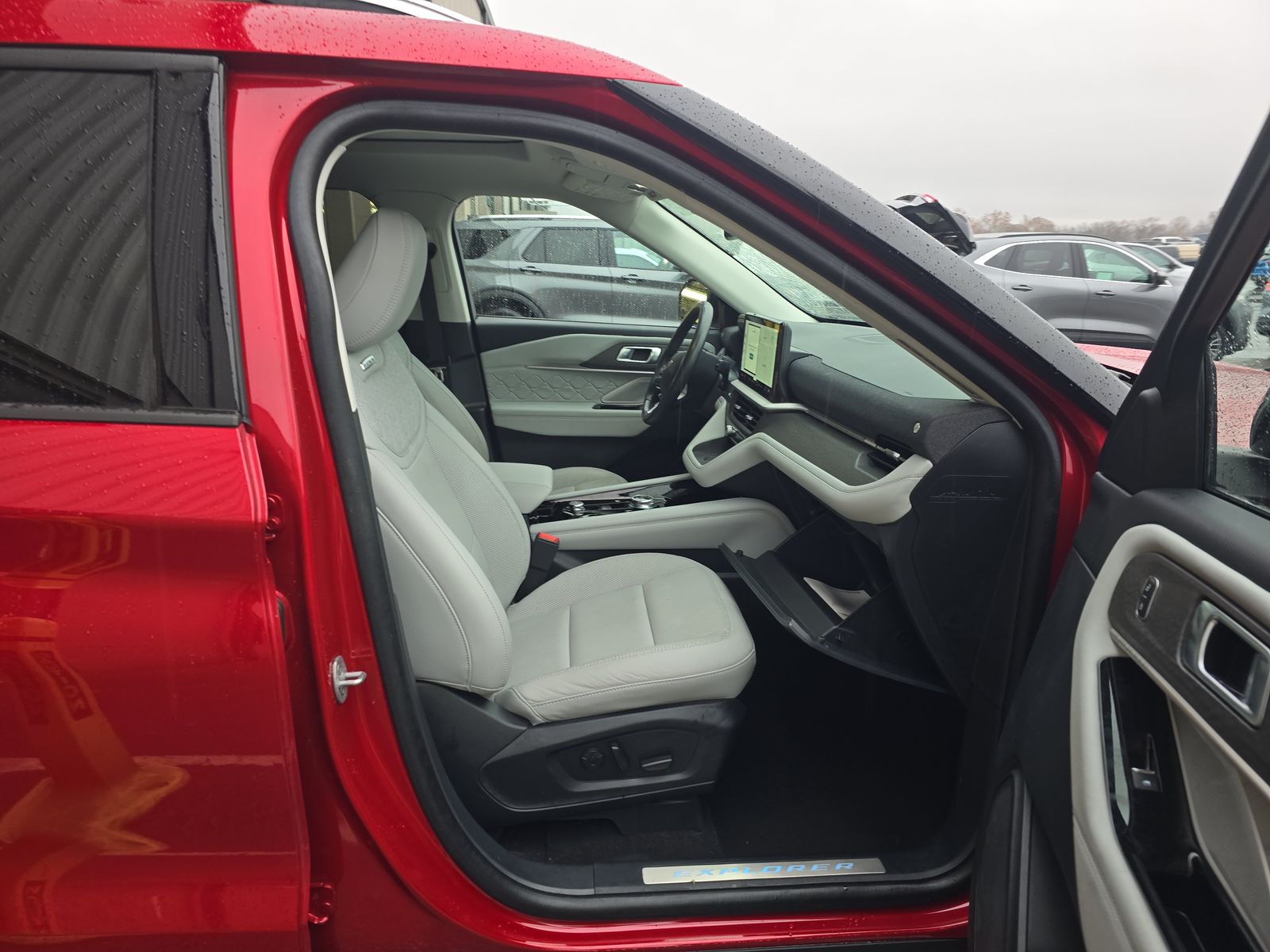 2025 Ford Explorer Platinum AWD